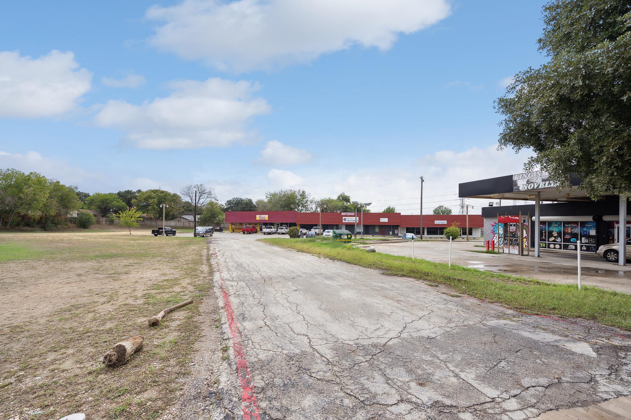 6126 Montgomery Rd, San Antonio, TX 78239