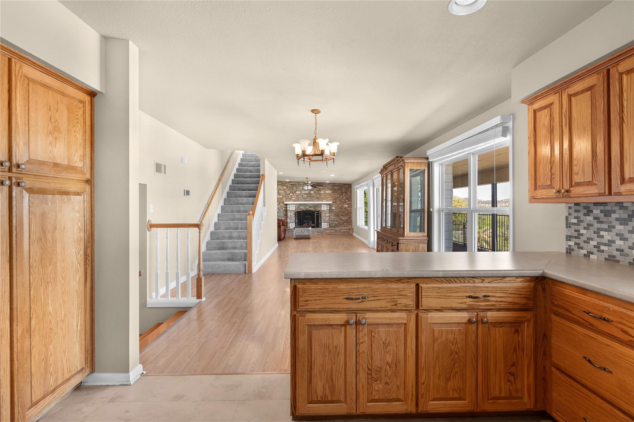 1210 Skyline Dr, Canyon Lake, TX 78133