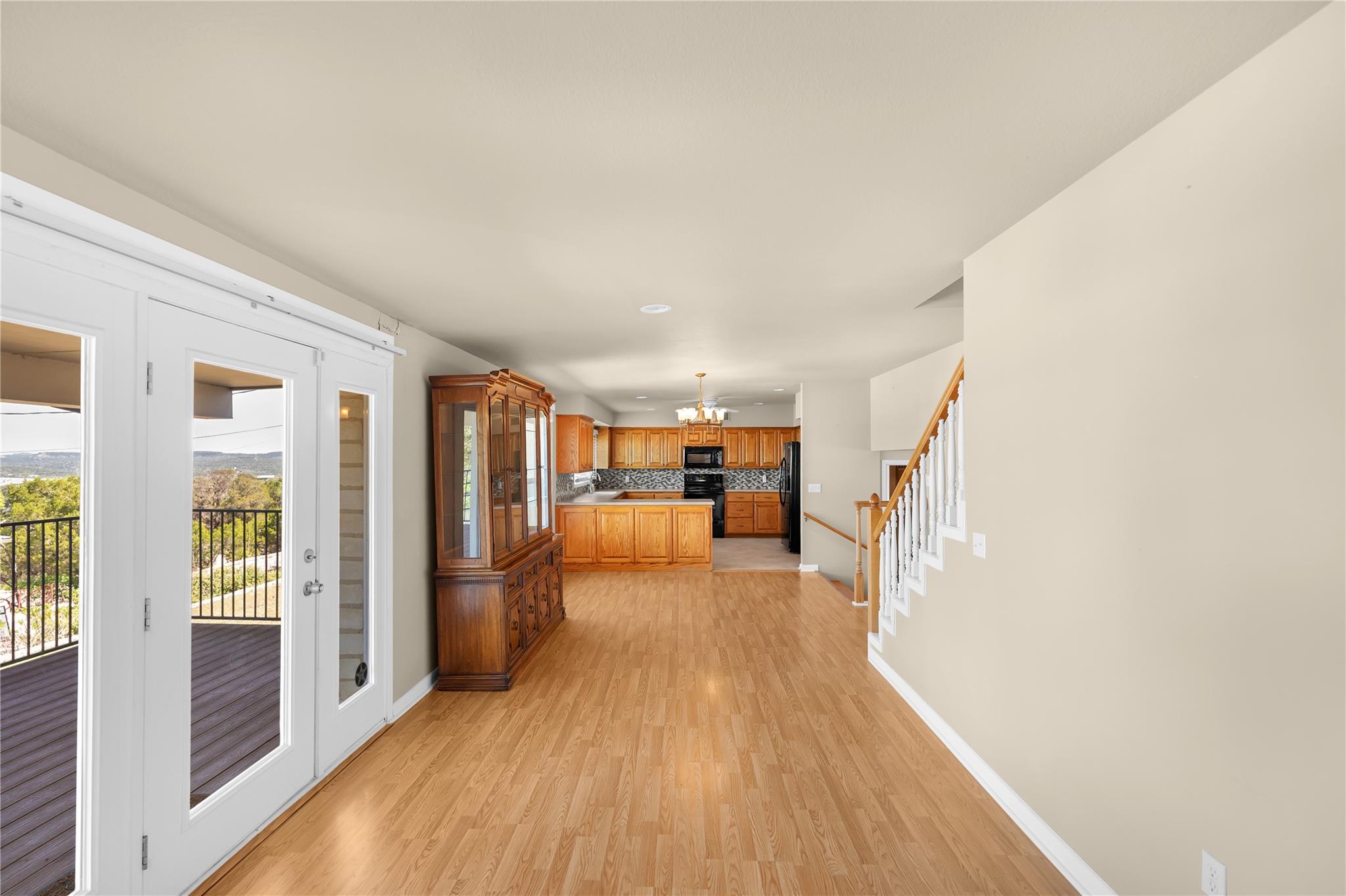 1210 Skyline Dr, Canyon Lake, TX 78133