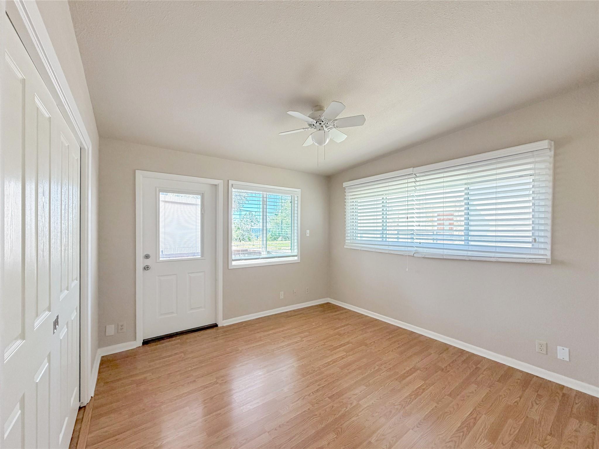 1210 Skyline Dr, Canyon Lake, TX 78133