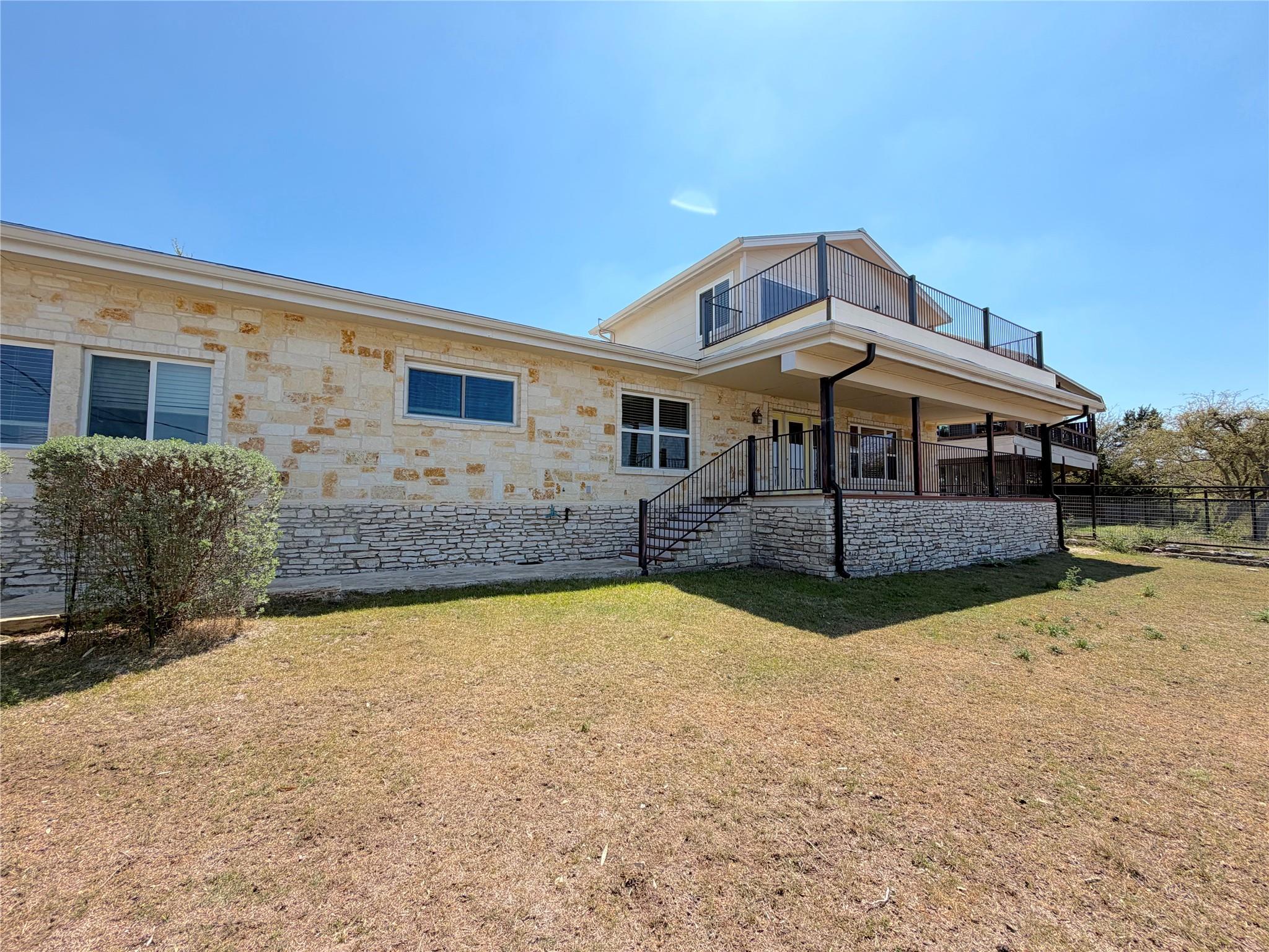 1210 Skyline Dr, Canyon Lake, TX 78133