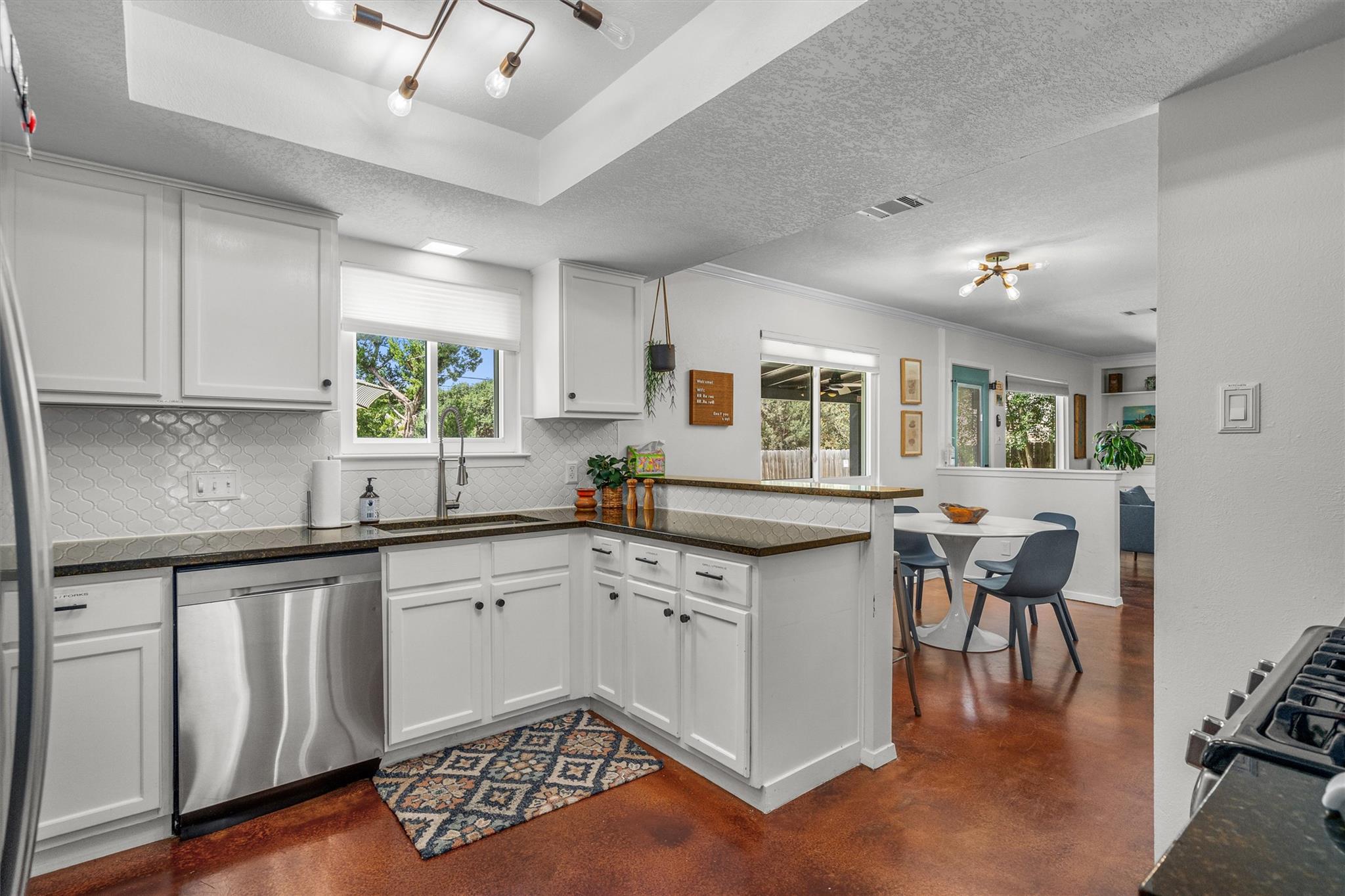 1602 Rock Creek Dr, Round Rock, TX 78681