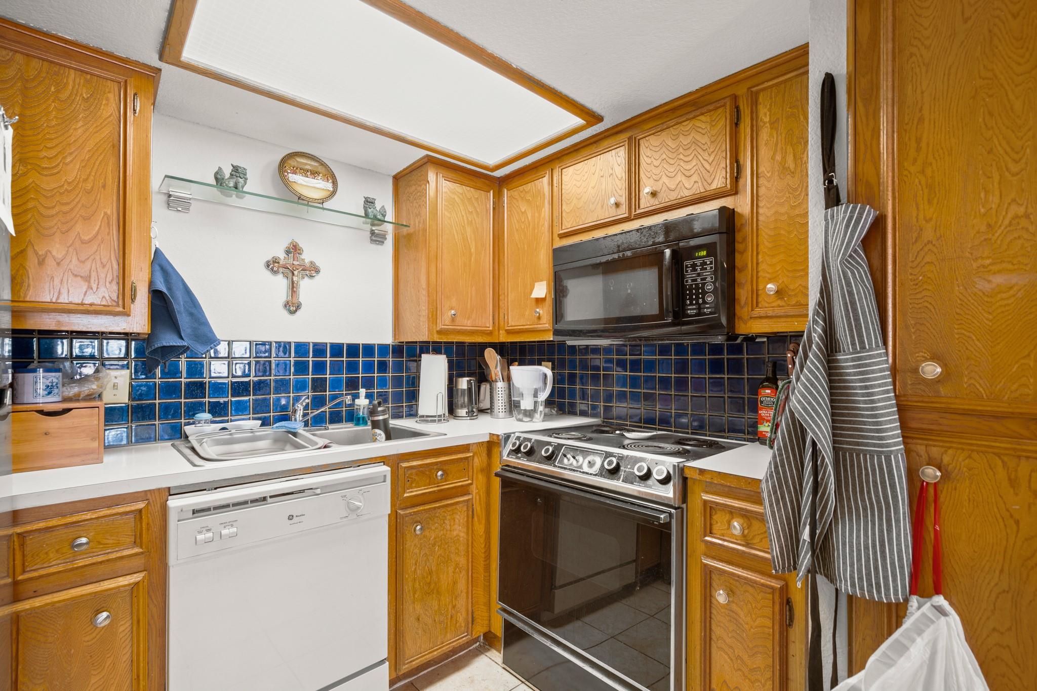 706 W 22nd St # 206, Austin, TX 78705