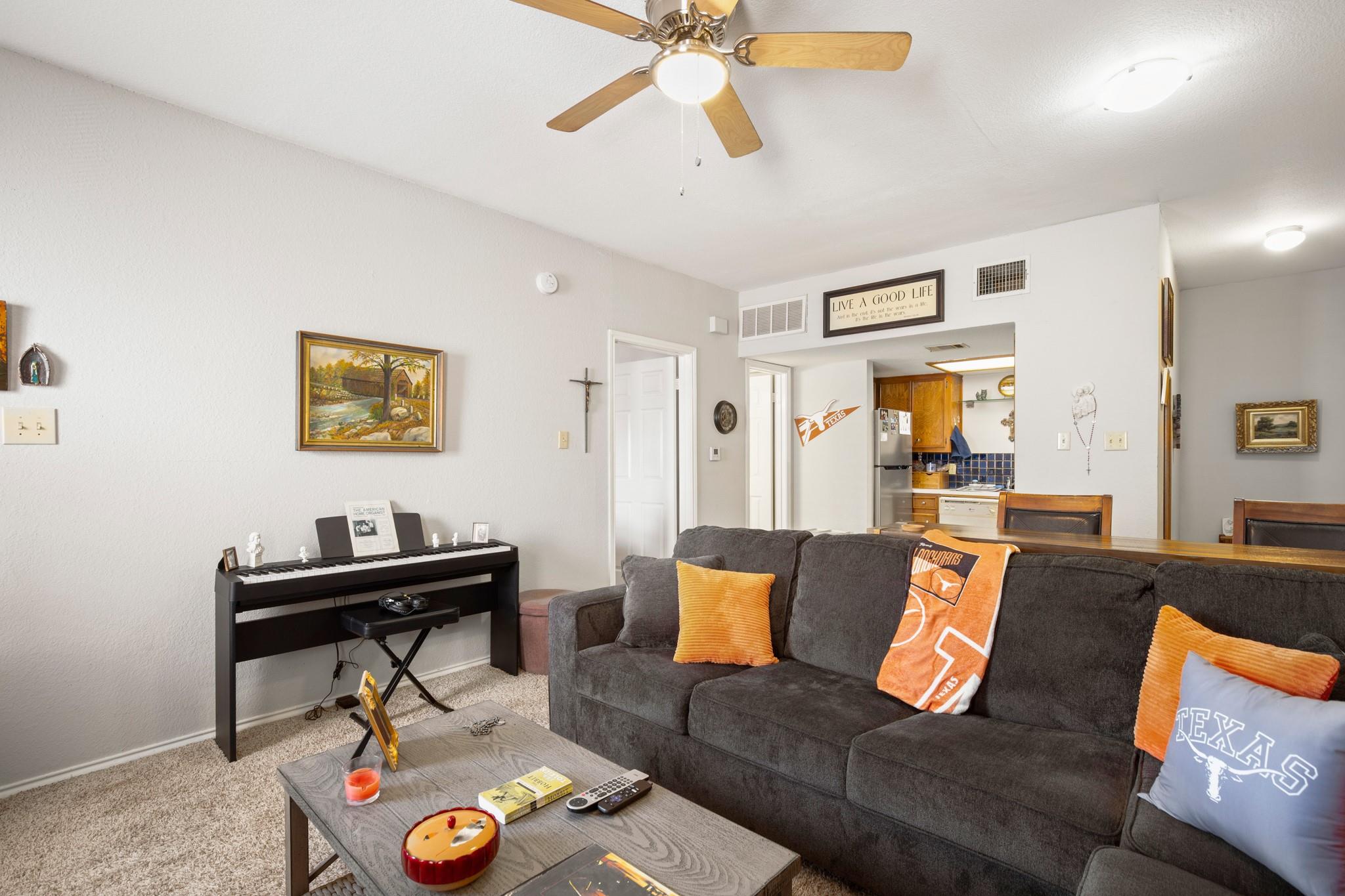 706 W 22nd St # 206, Austin, TX 78705