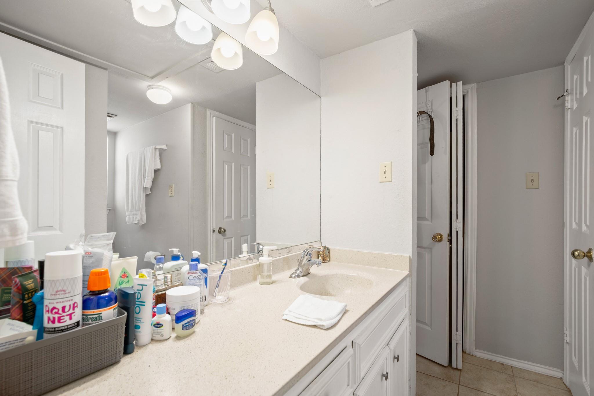 706 W 22nd St # 206, Austin, TX 78705