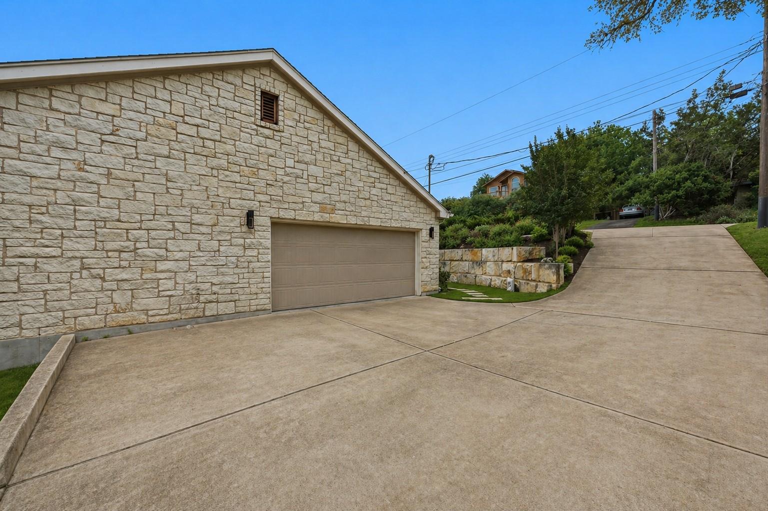2402 Bahama Rd, Austin, TX 78733