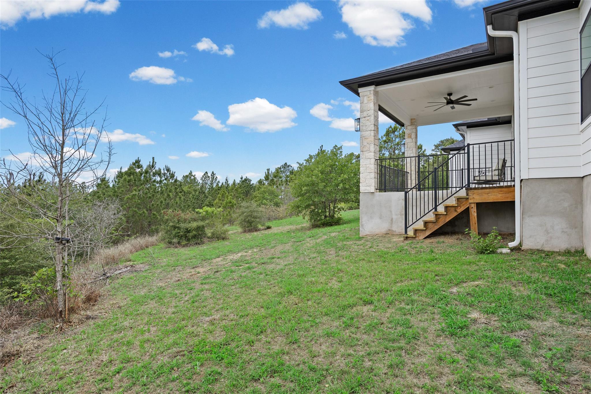 111 Tall Forest Dr, Bastrop, TX 78602