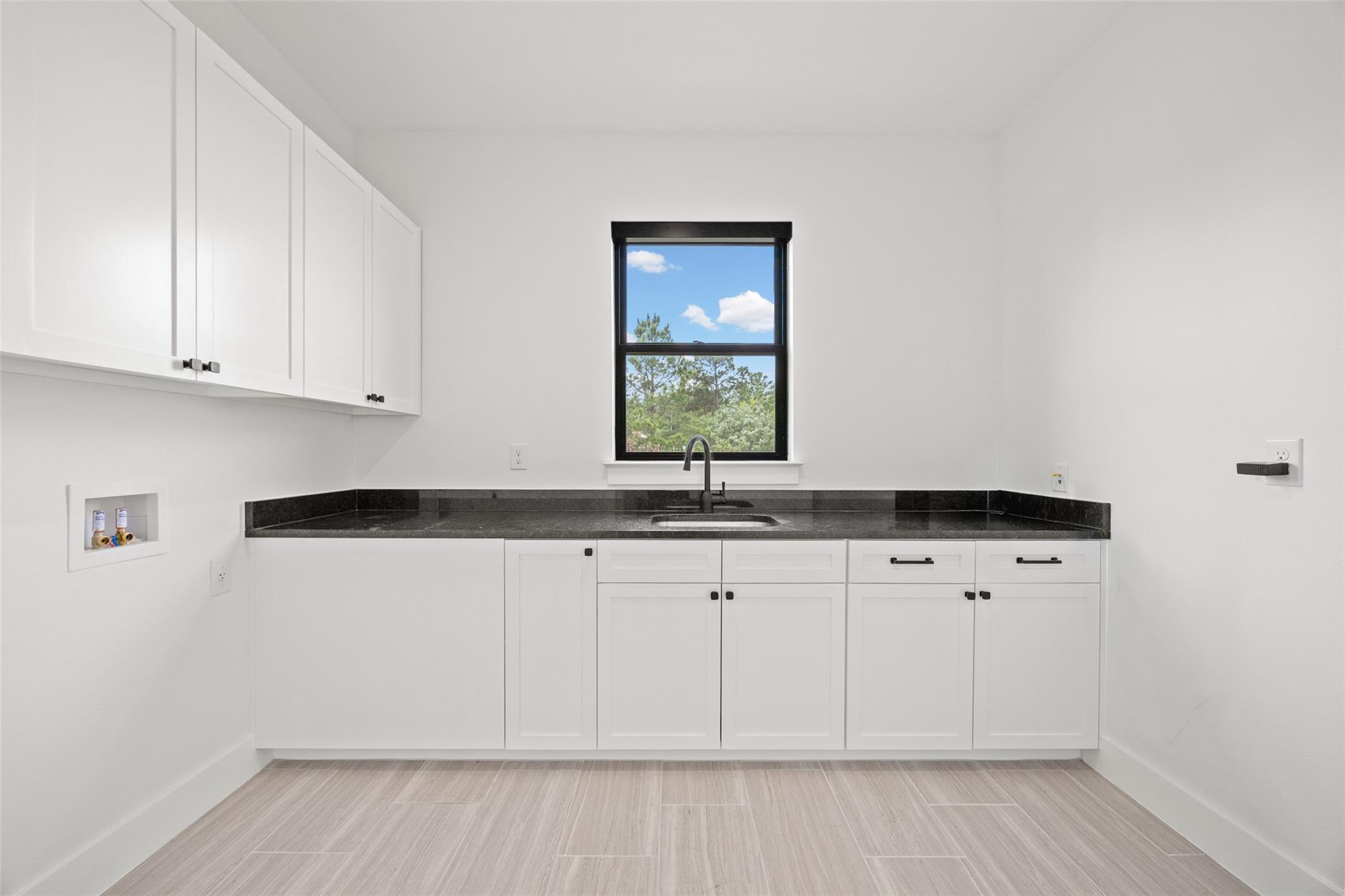 111 Tall Forest Dr, Bastrop, TX 78602