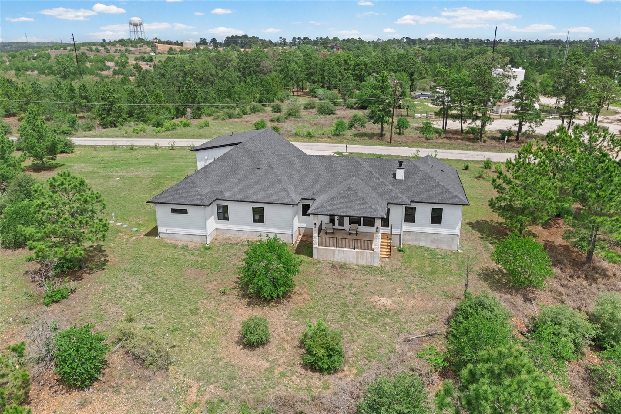 111 Tall Forest Dr, Bastrop, TX 78602