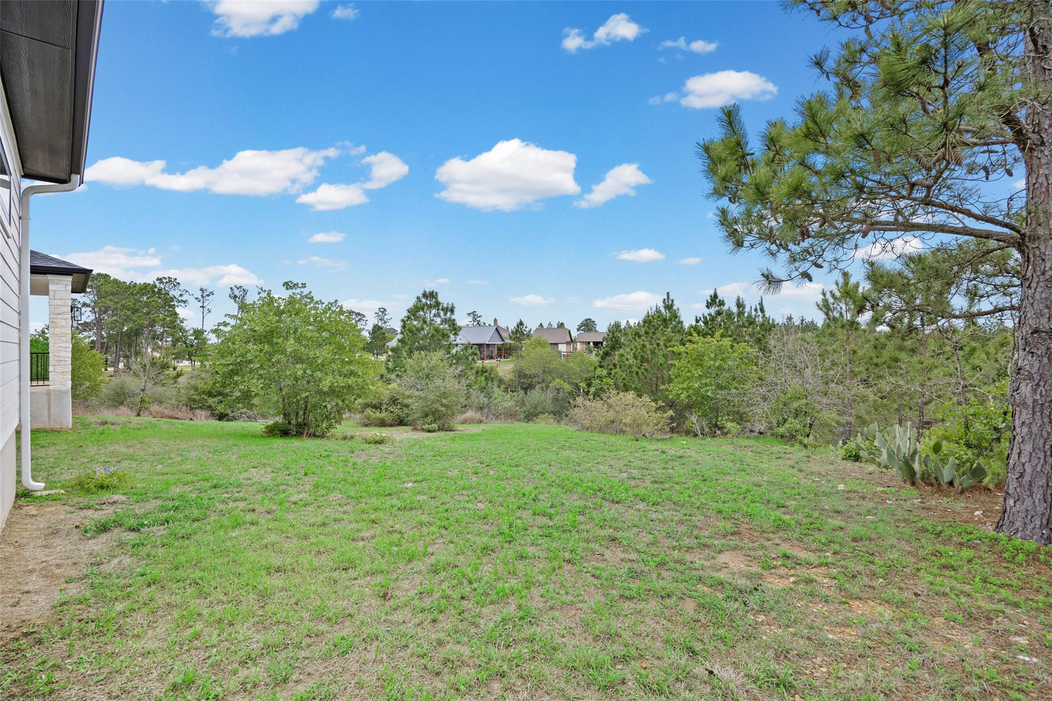 111 Tall Forest Dr, Bastrop, TX 78602