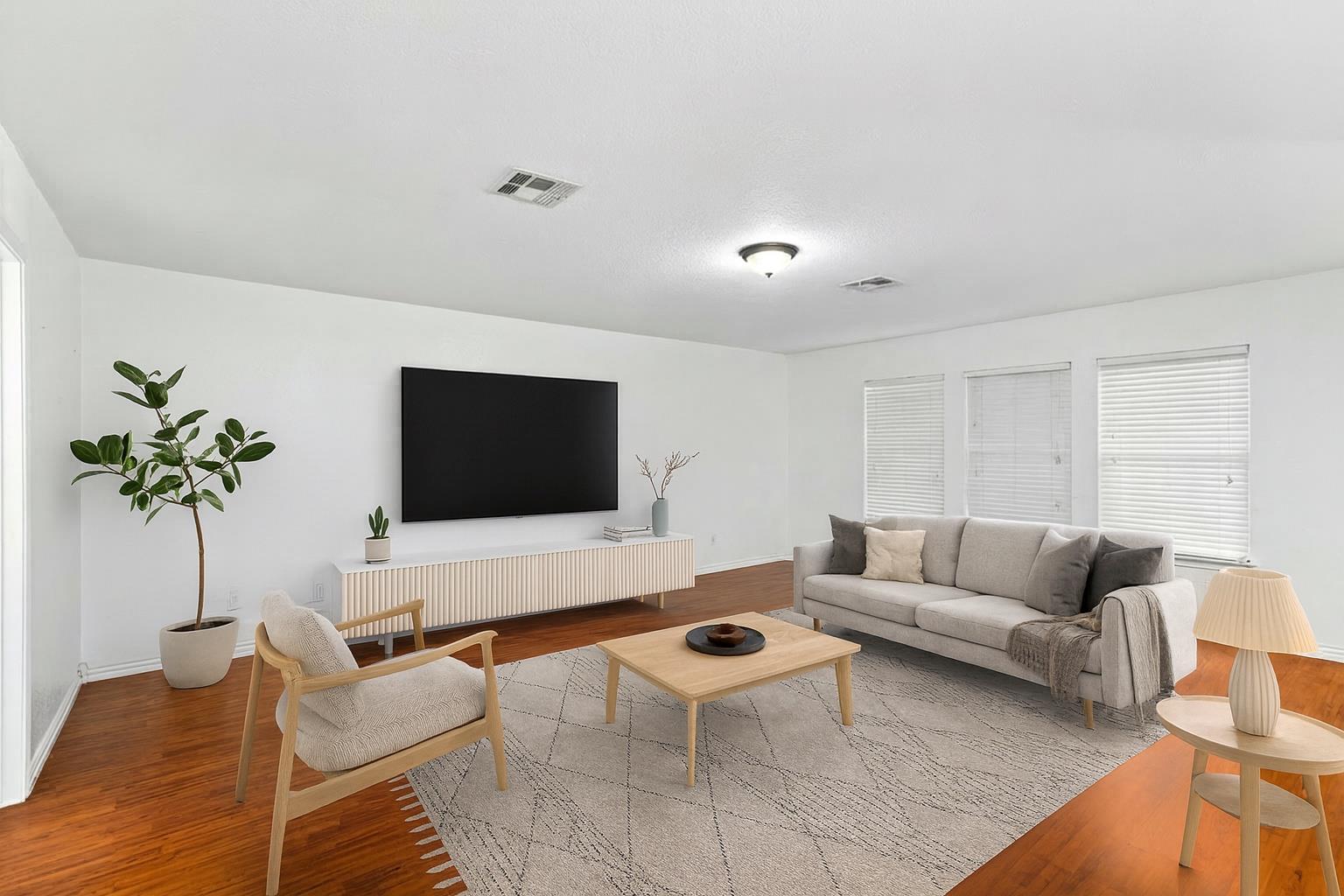 144 Vicksburg Loop, Elgin, TX 78621