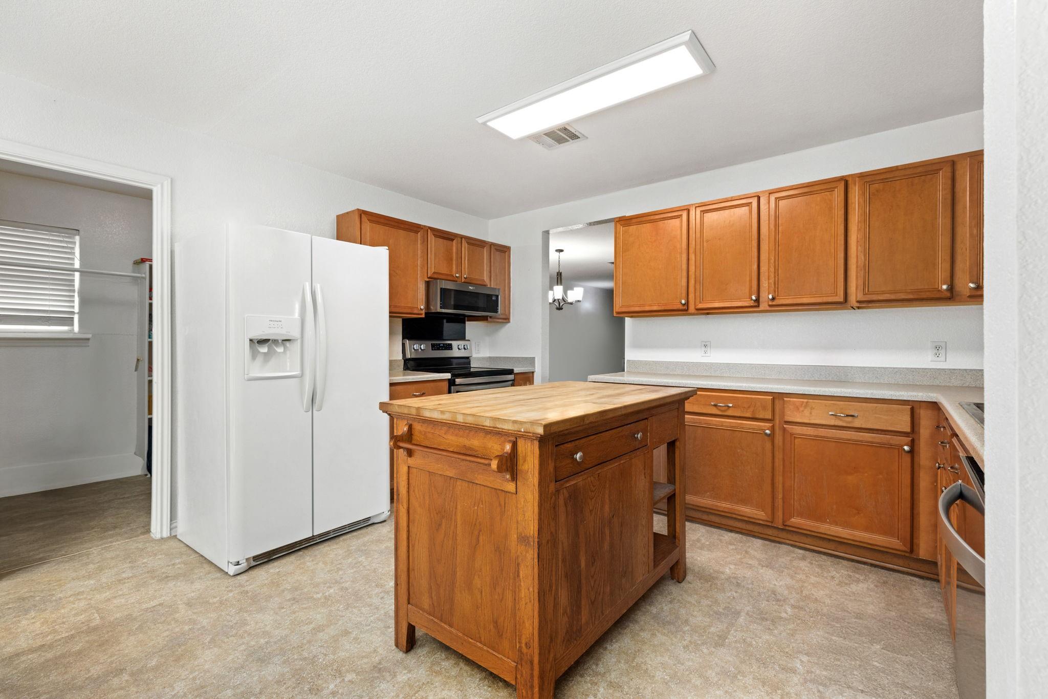 144 Vicksburg Loop, Elgin, TX 78621