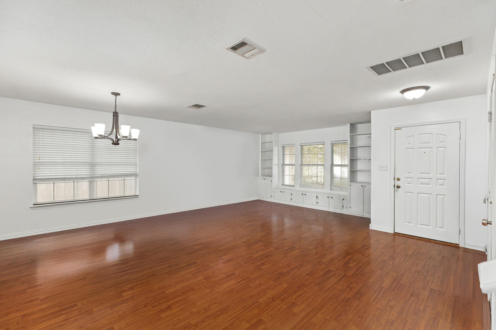 144 Vicksburg Loop, Elgin, TX 78621