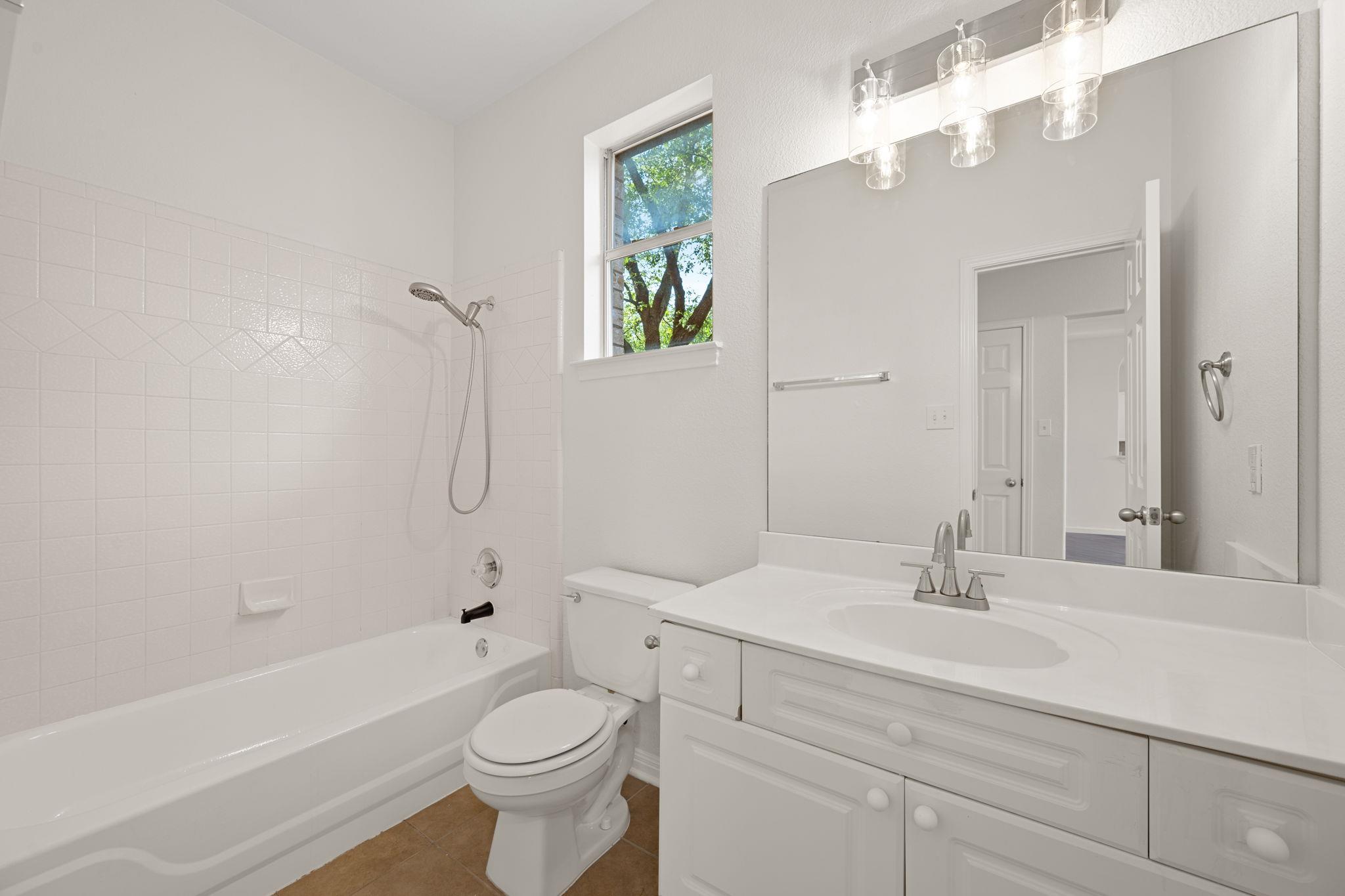 1734 Chasewood Dr, Austin, TX 78727