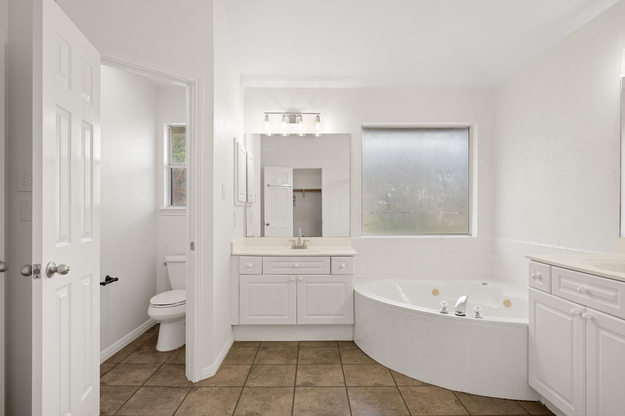 1734 Chasewood Dr, Austin, TX 78727