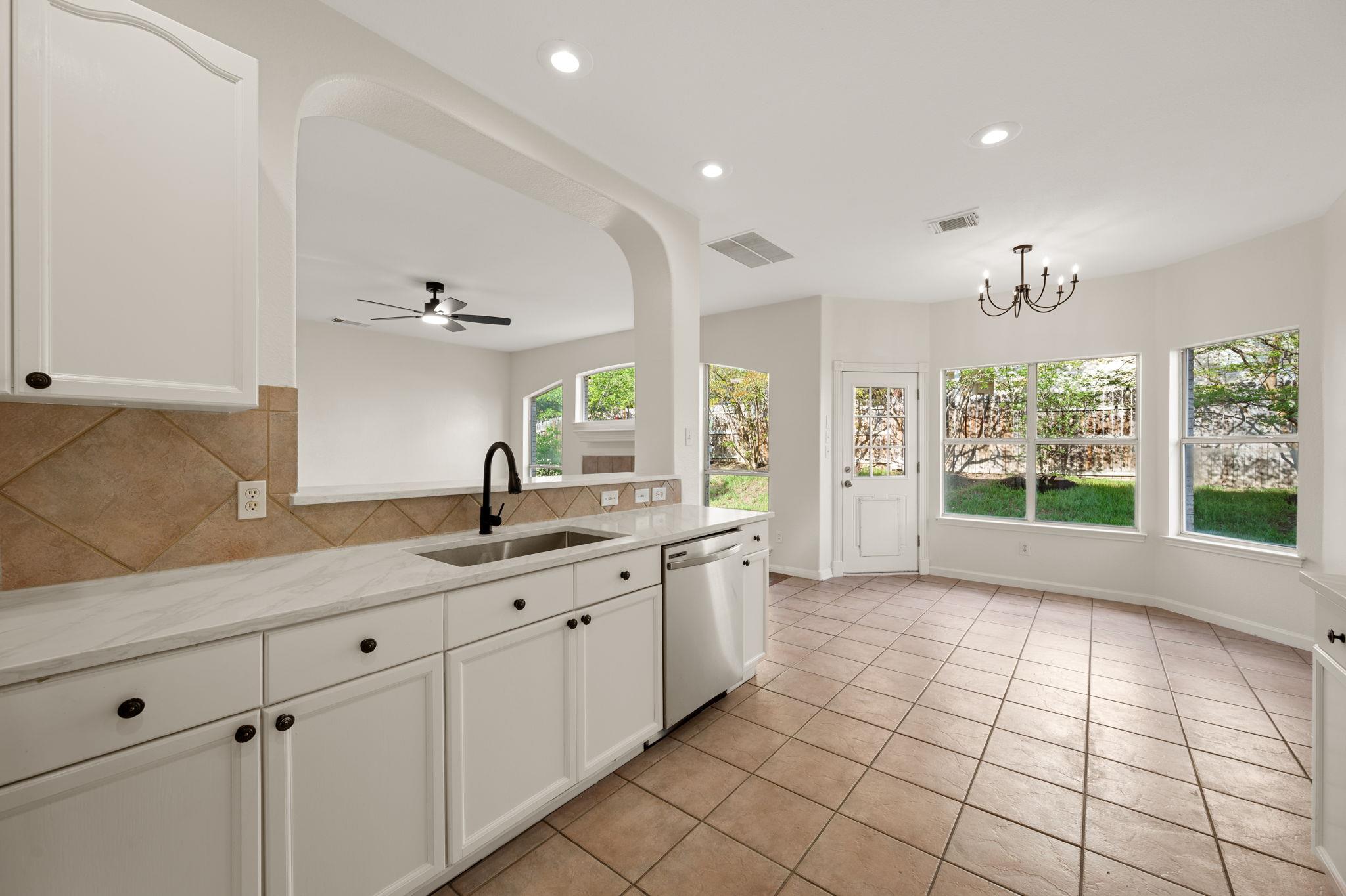 1734 Chasewood Dr, Austin, TX 78727