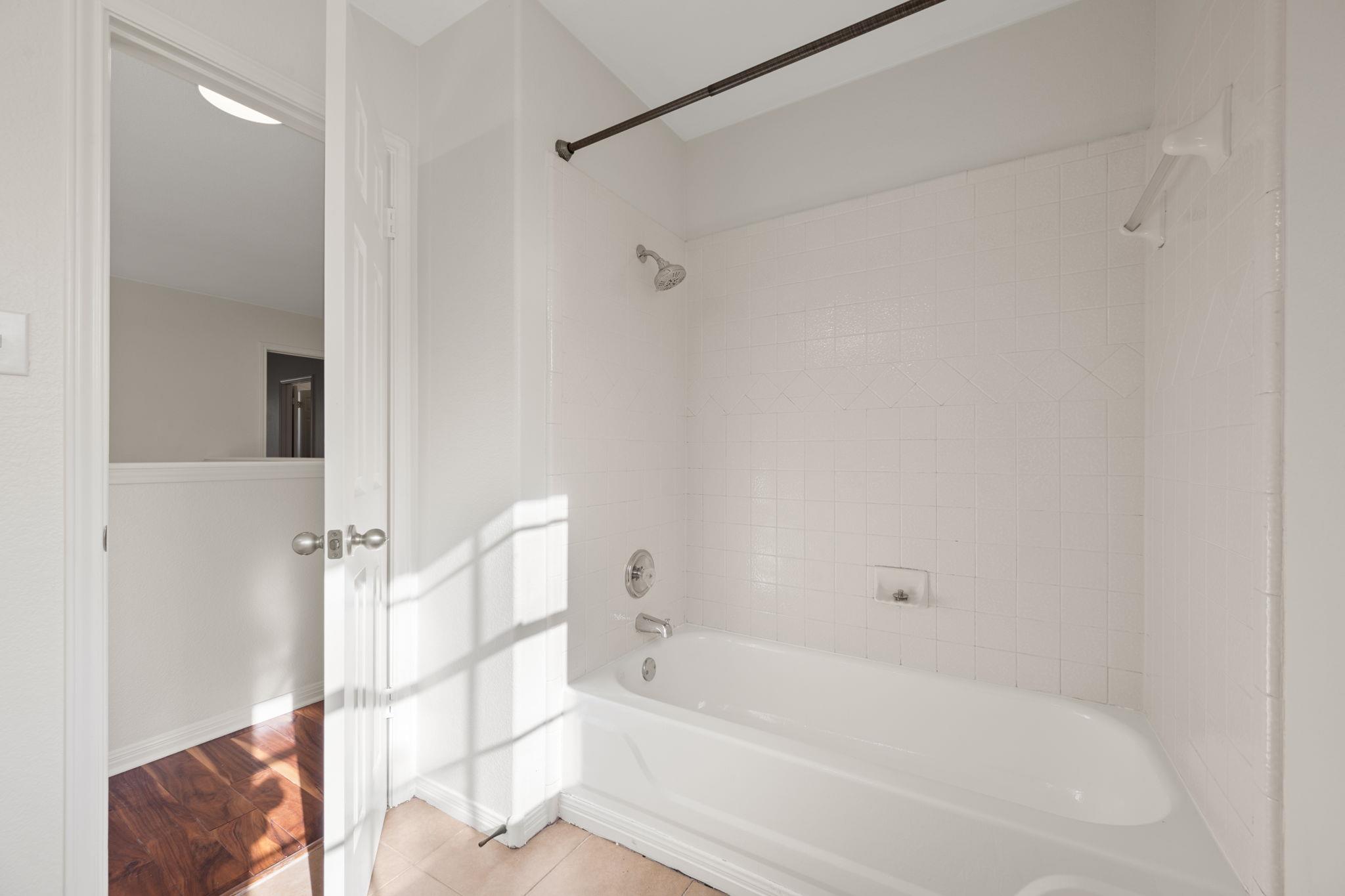 1734 Chasewood Dr, Austin, TX 78727