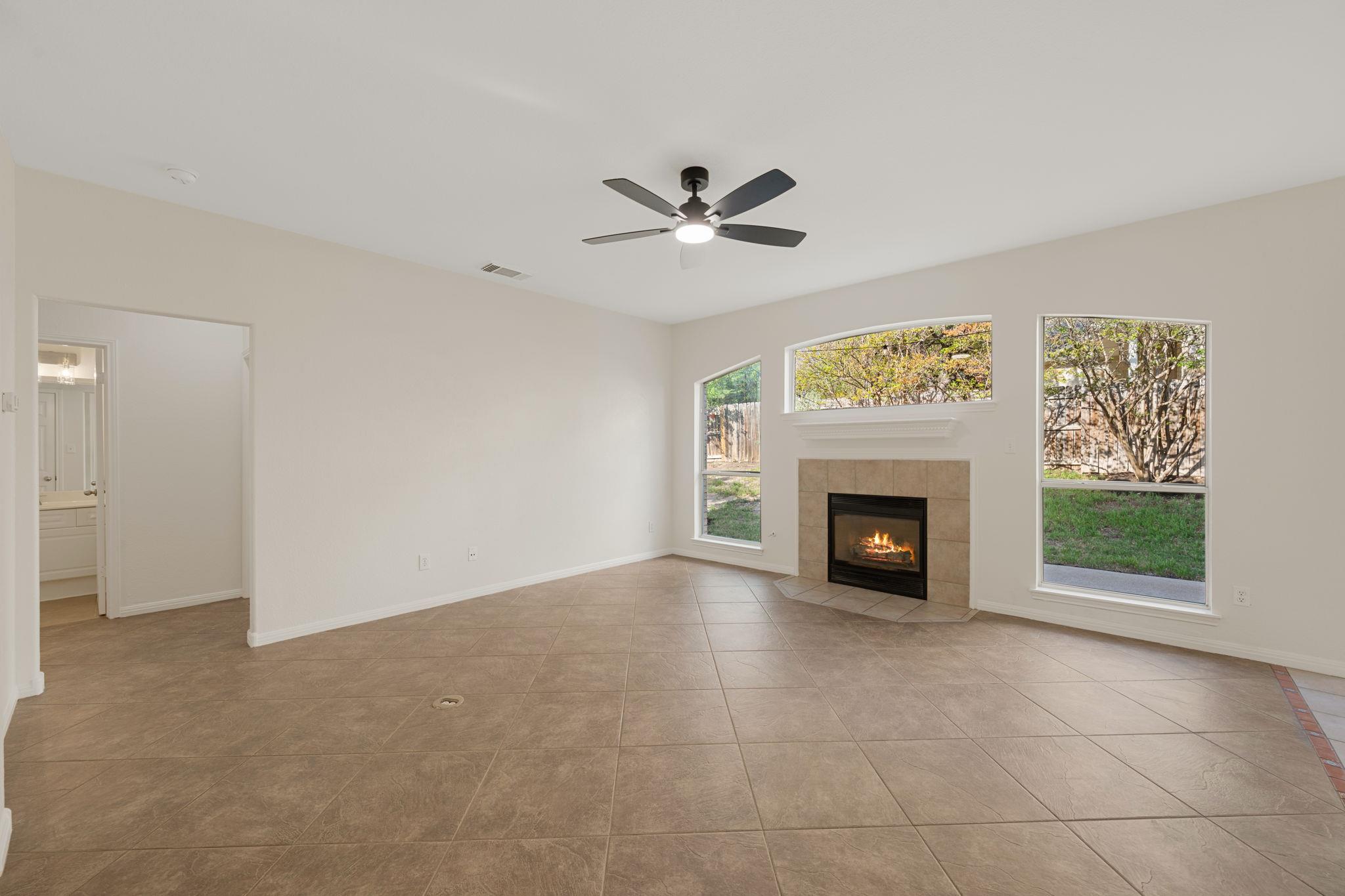 1734 Chasewood Dr, Austin, TX 78727