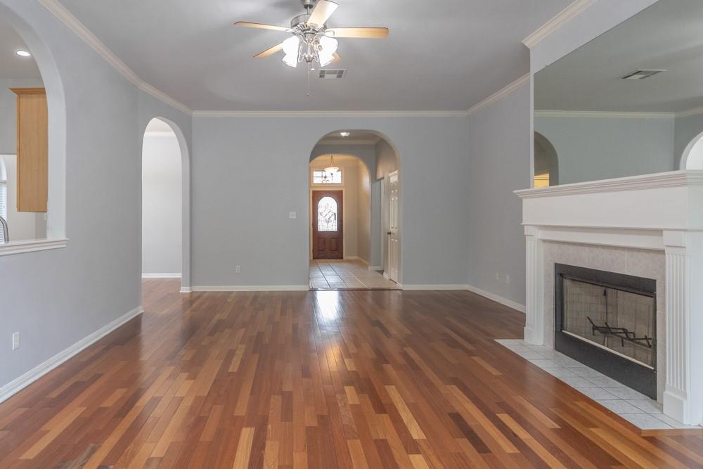 8214 Cornerwood Dr, Austin, TX 78717