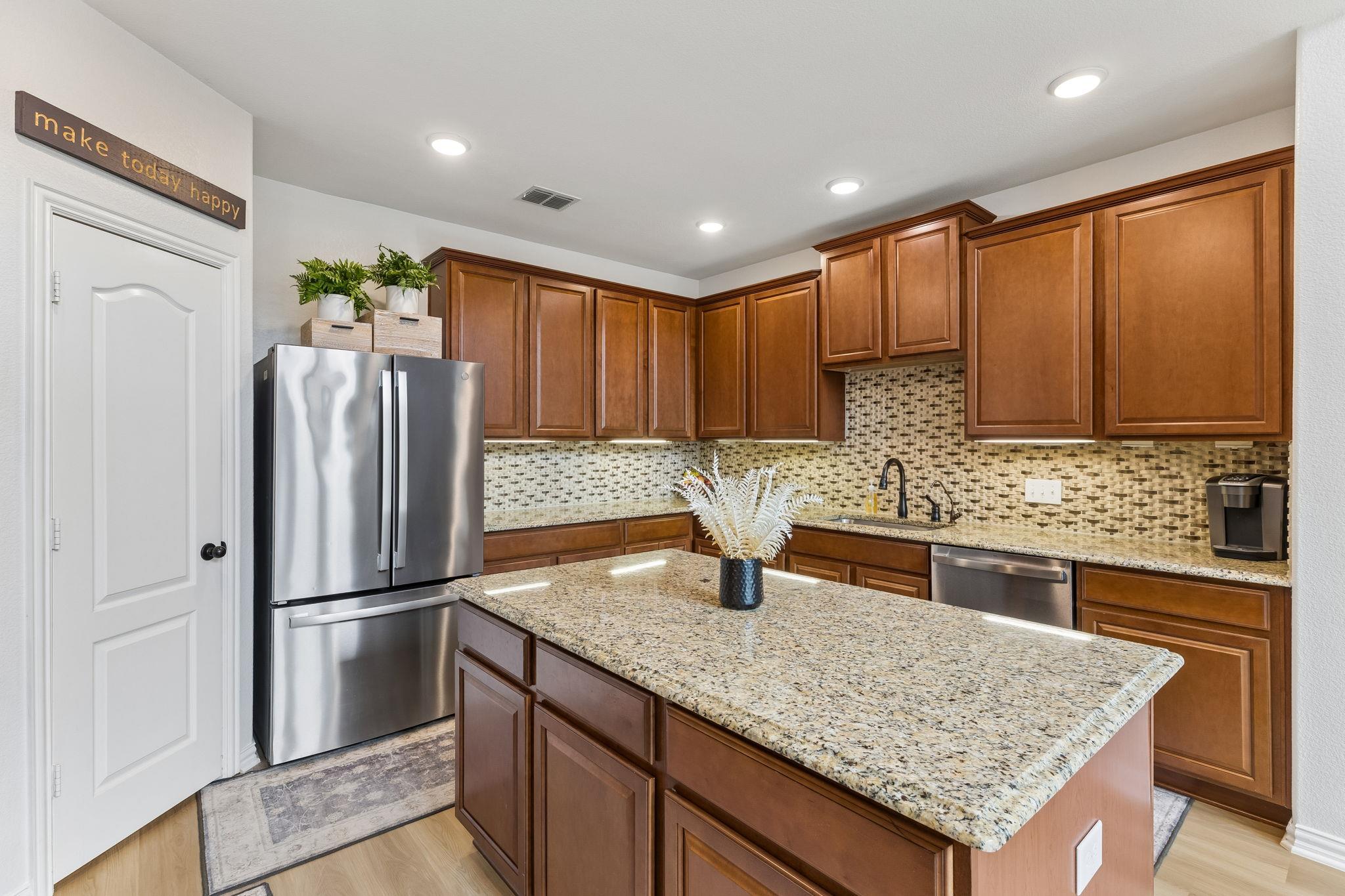 202 Pincea Pl, San Marcos, TX 78666