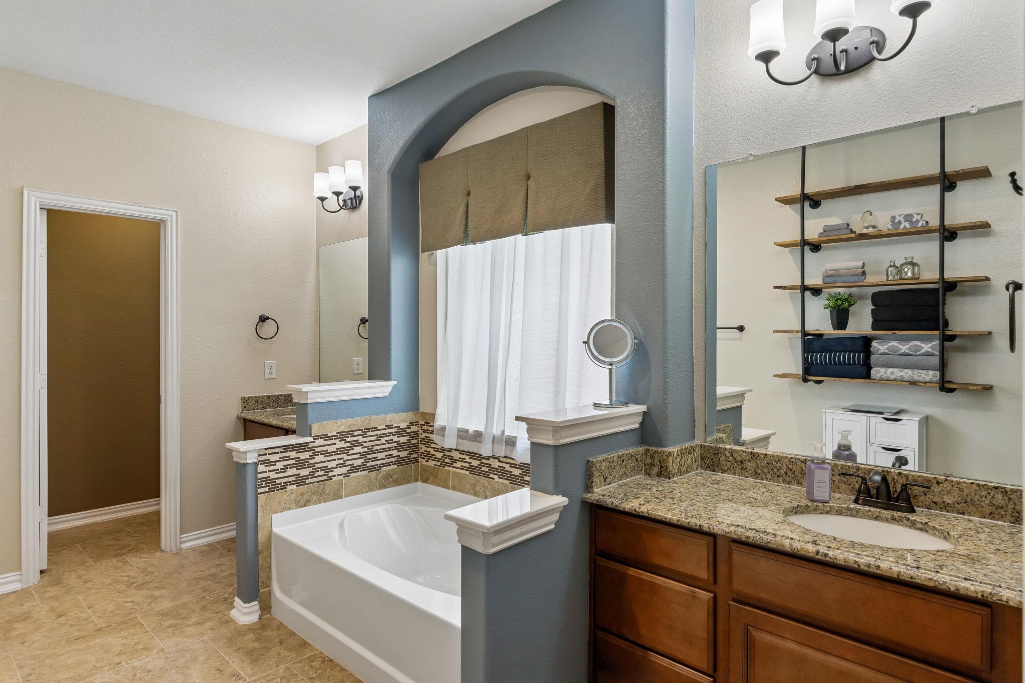 202 Pincea Pl, San Marcos, TX 78666