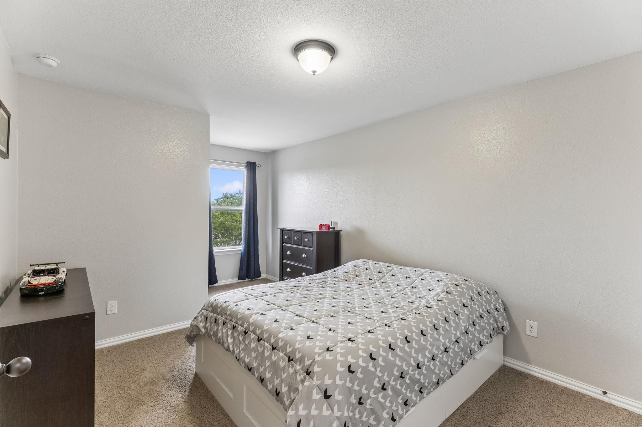 202 Pincea Pl, San Marcos, TX 78666