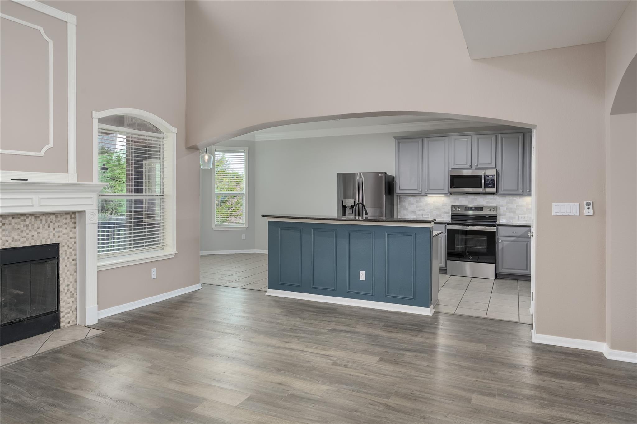 22121 Rose Grass Ln, Spicewood, TX 78669