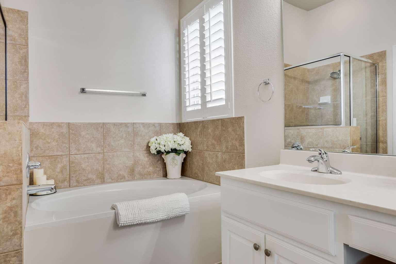 12920 Appaloosa Chase Dr, Austin, TX 78732