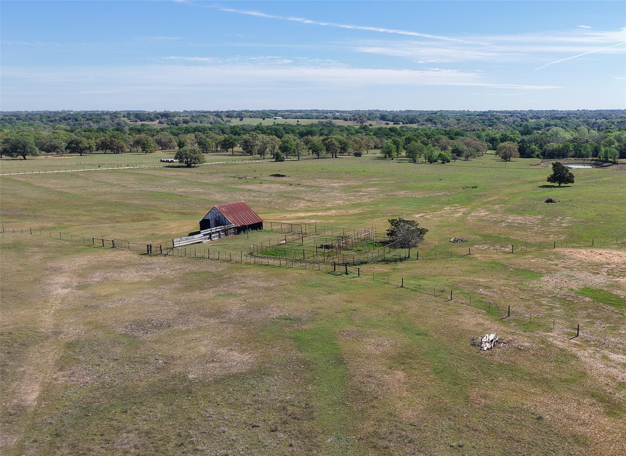 2745 Holub Rd, Schulenburg, TX 78956