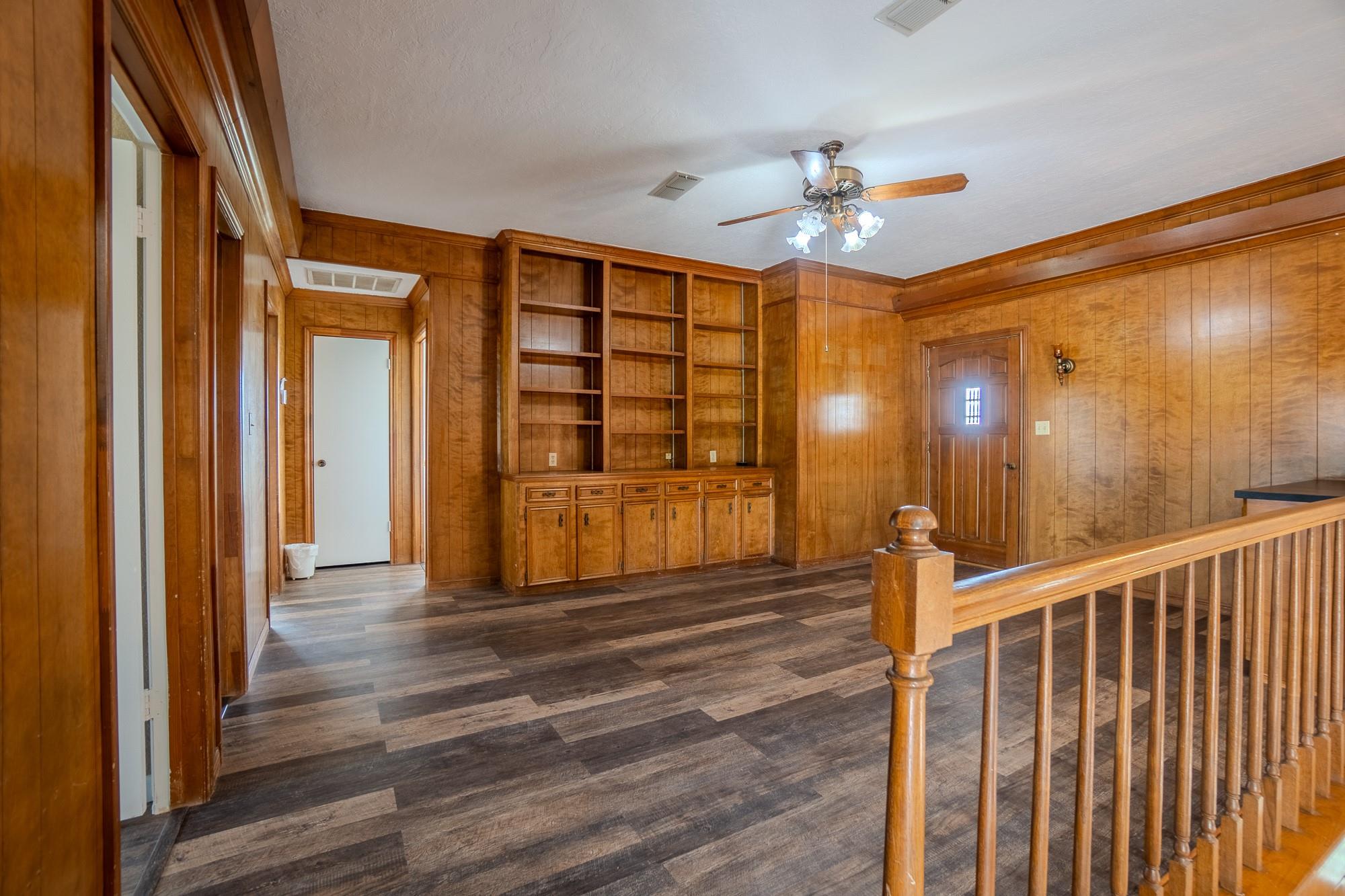 2745 Holub Rd, Schulenburg, TX 78956