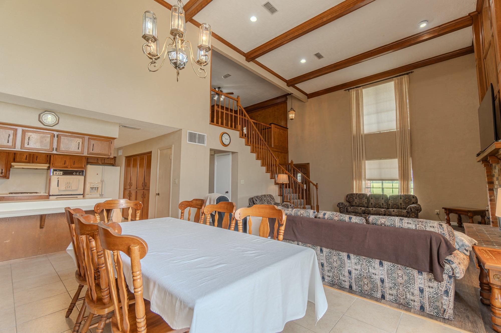 2745 Holub Rd, Schulenburg, TX 78956