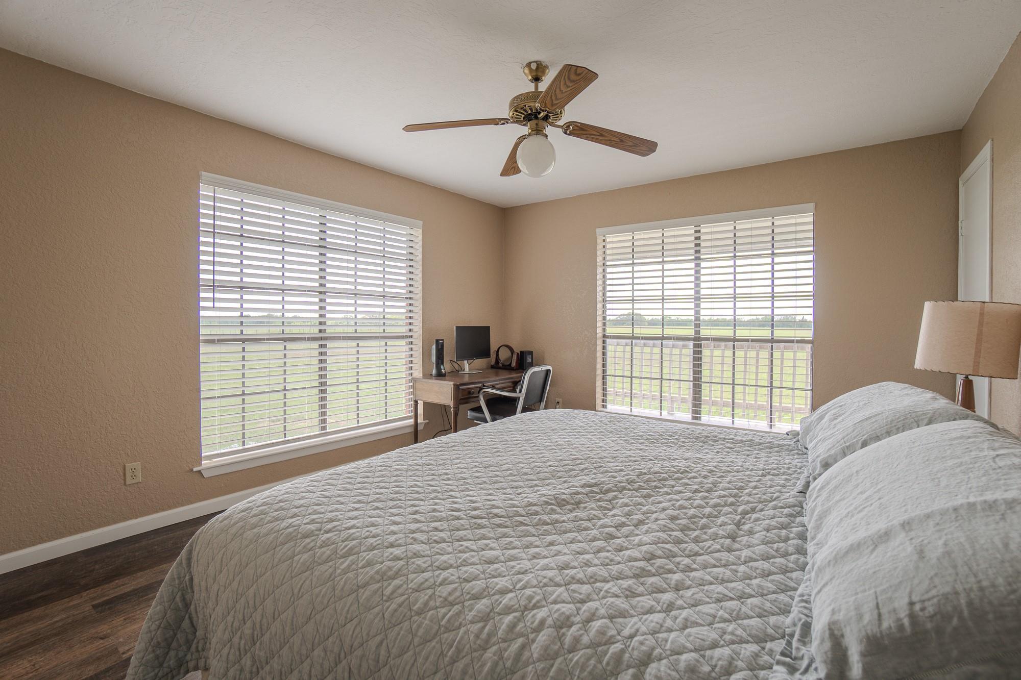 2745 Holub Rd, Schulenburg, TX 78956