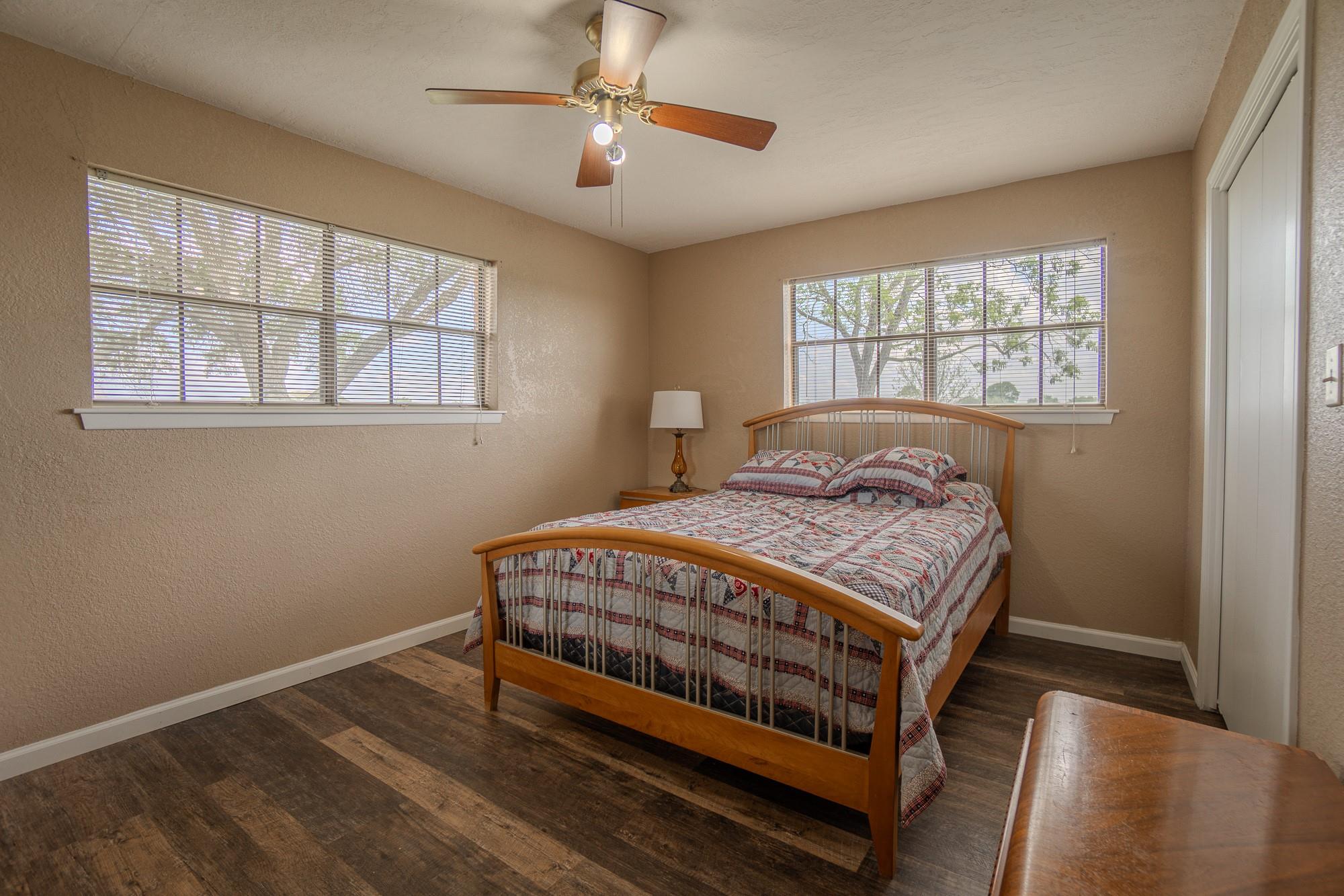 2745 Holub Rd, Schulenburg, TX 78956