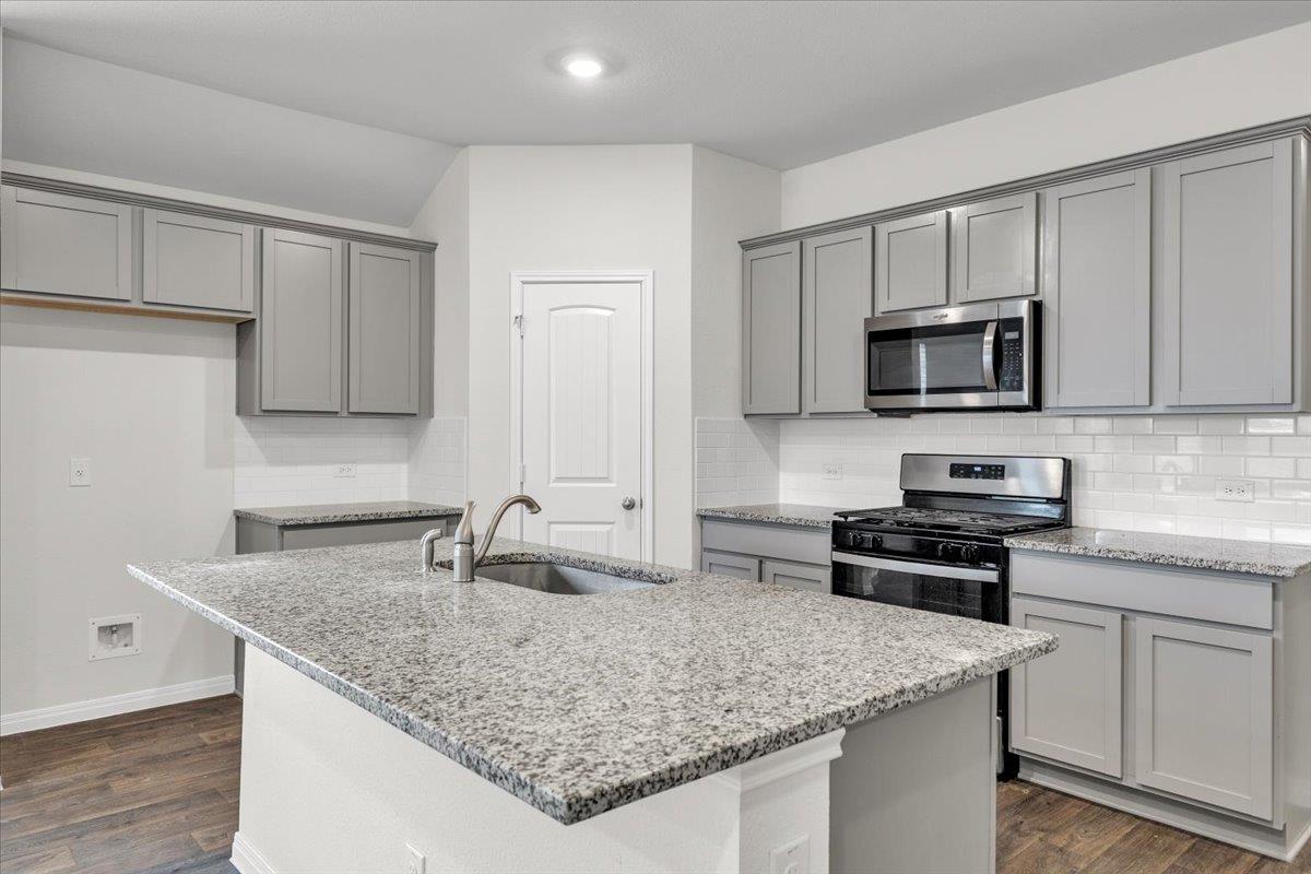 13800 Dismuke Dr, Manor, TX 78653