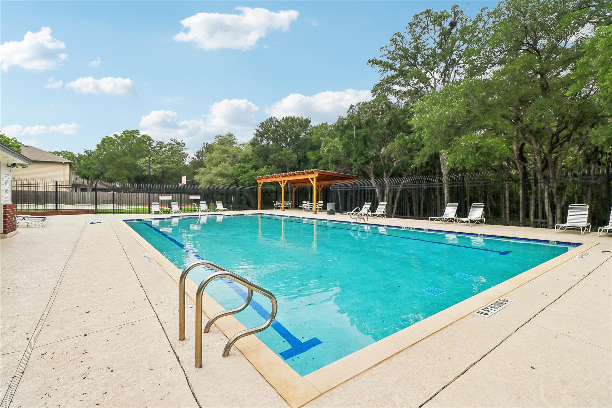 112 Kalis Cv, Buda, TX 78610