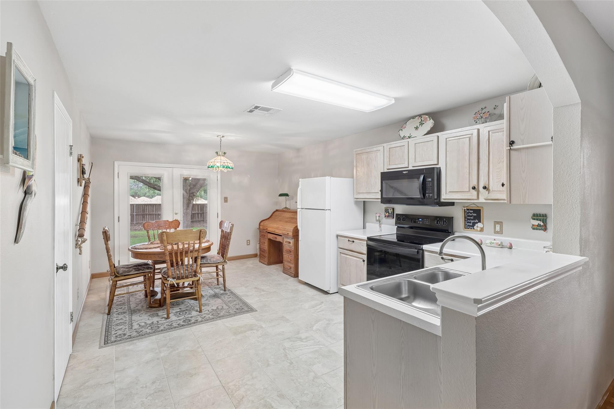 112 Kalis Cv, Buda, TX 78610