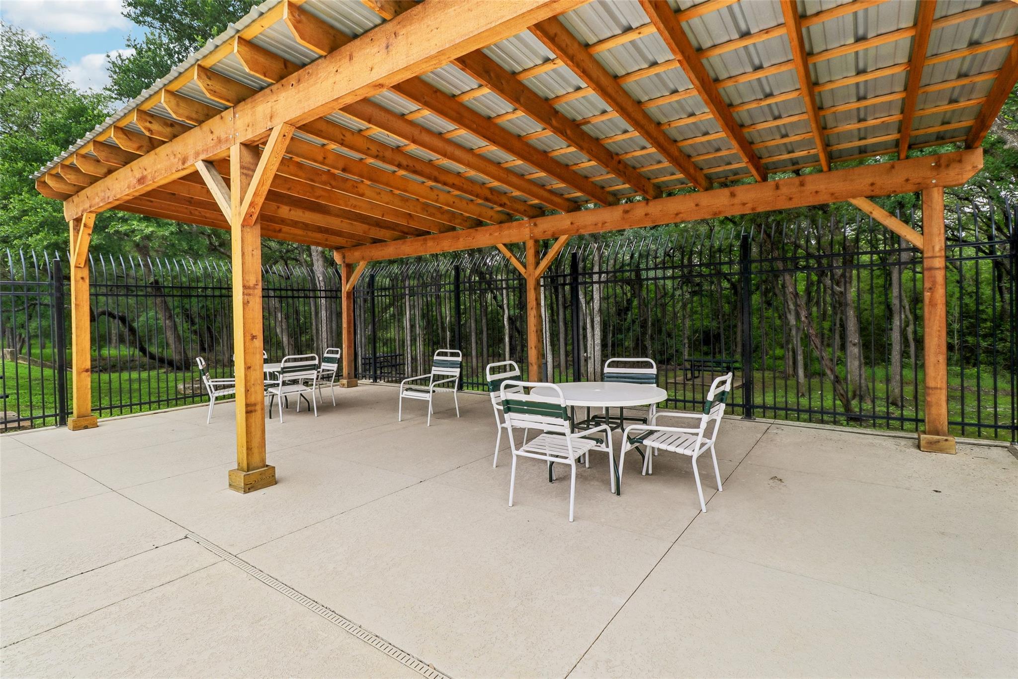 112 Kalis Cv, Buda, TX 78610