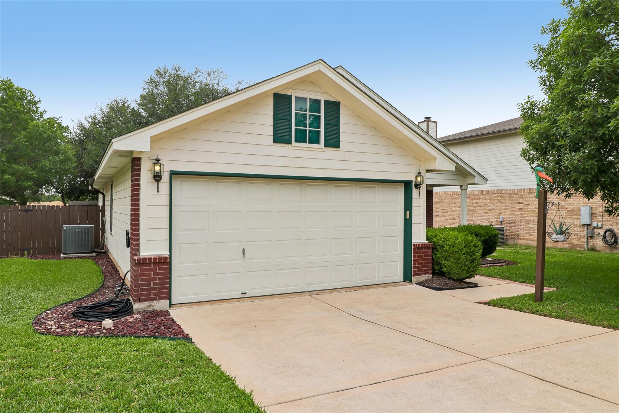 112 Kalis Cv, Buda, TX 78610