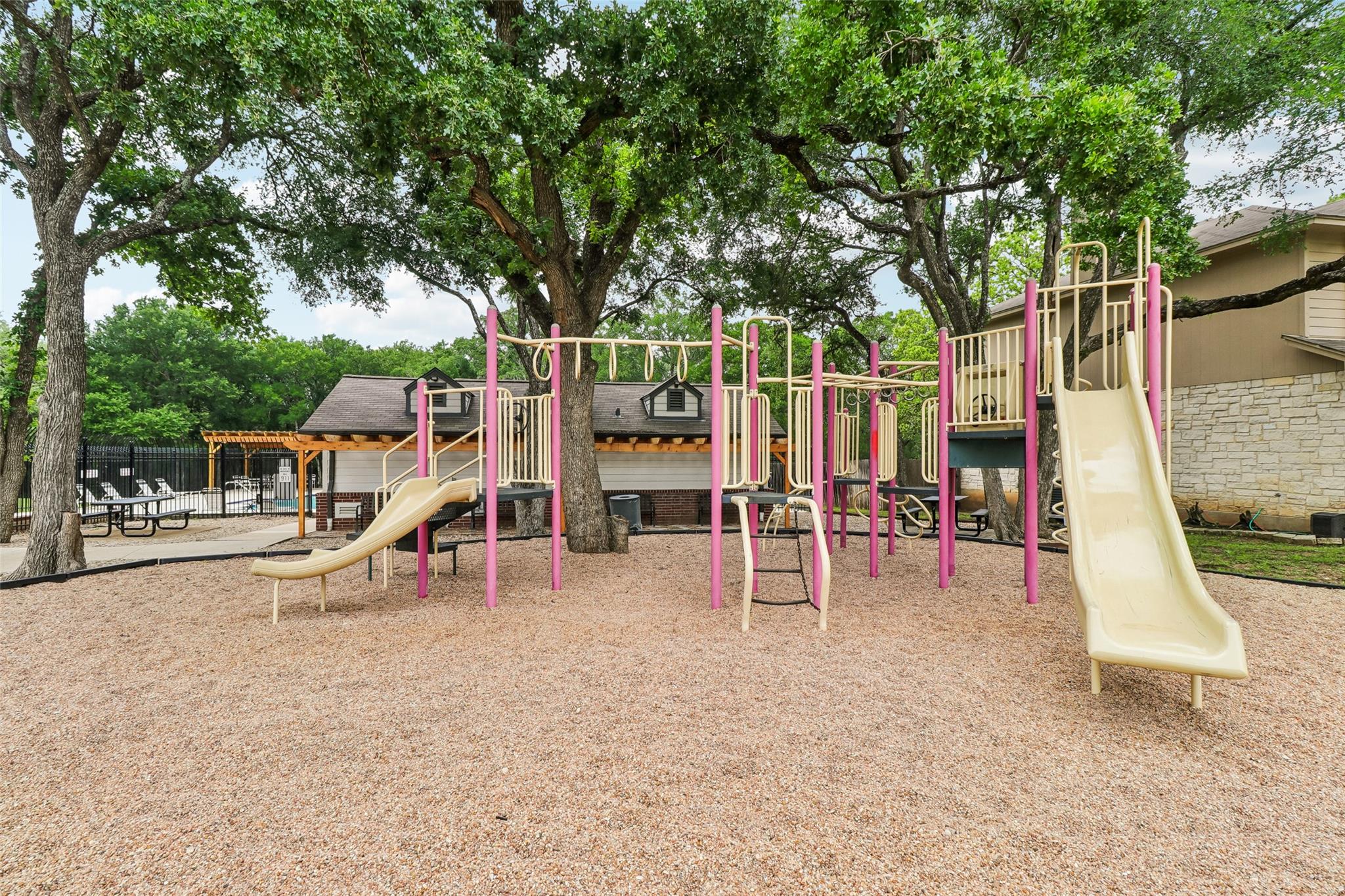 112 Kalis Cv, Buda, TX 78610