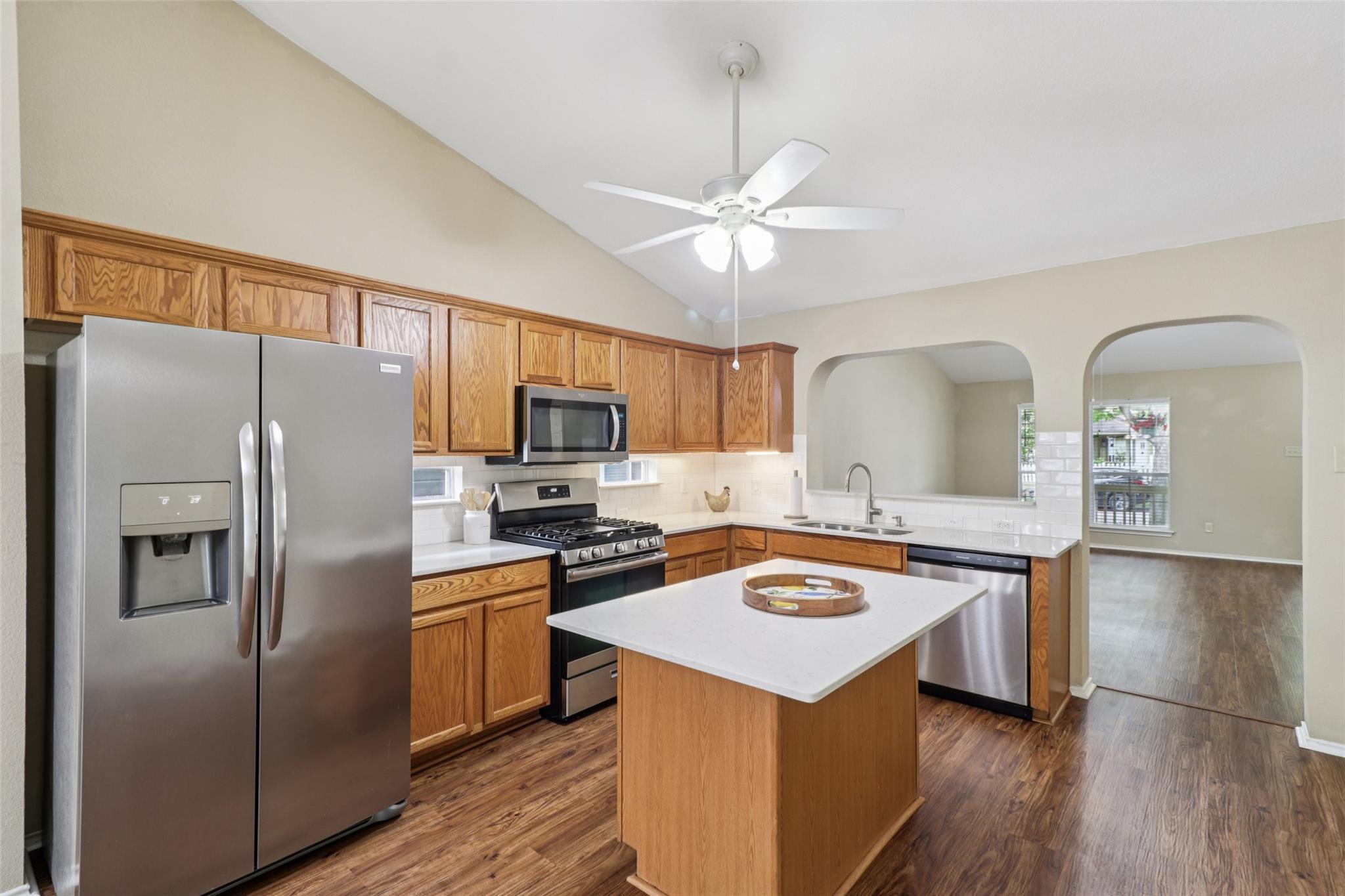 700 Scheel Rd, Kyle, TX 78640