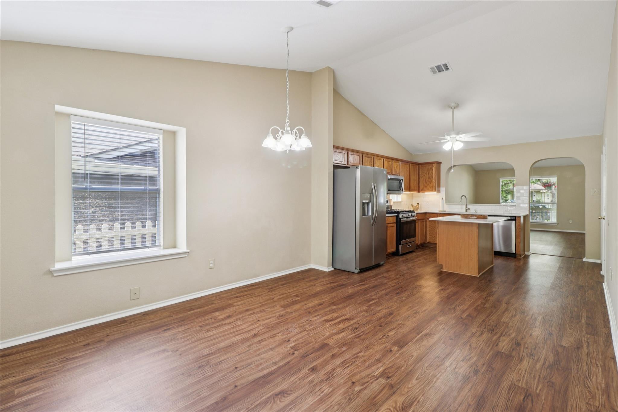 700 Scheel Rd, Kyle, TX 78640