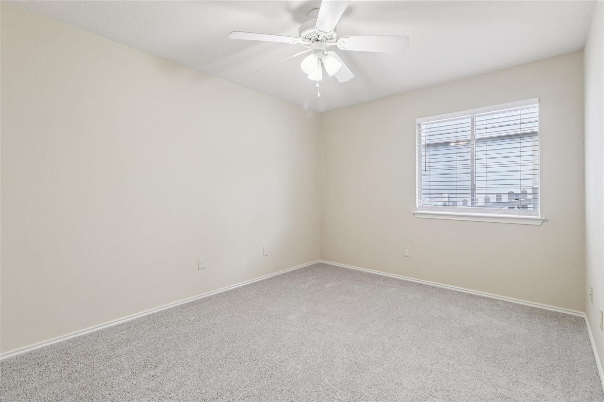 700 Scheel Rd, Kyle, TX 78640