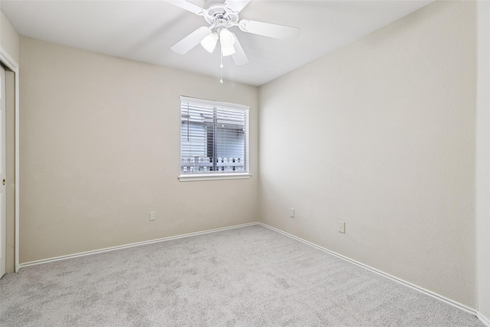 700 Scheel Rd, Kyle, TX 78640