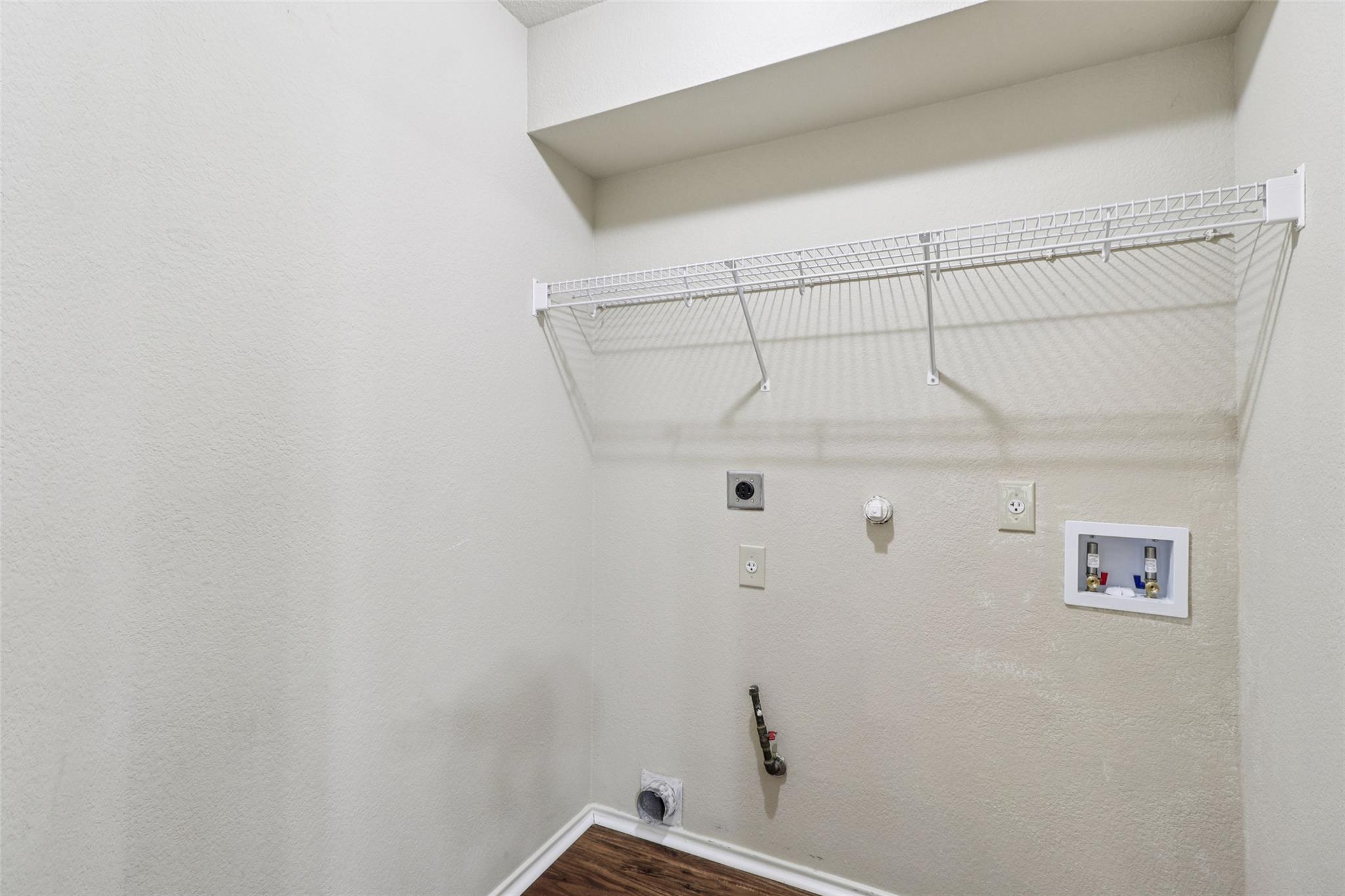 700 Scheel Rd, Kyle, TX 78640