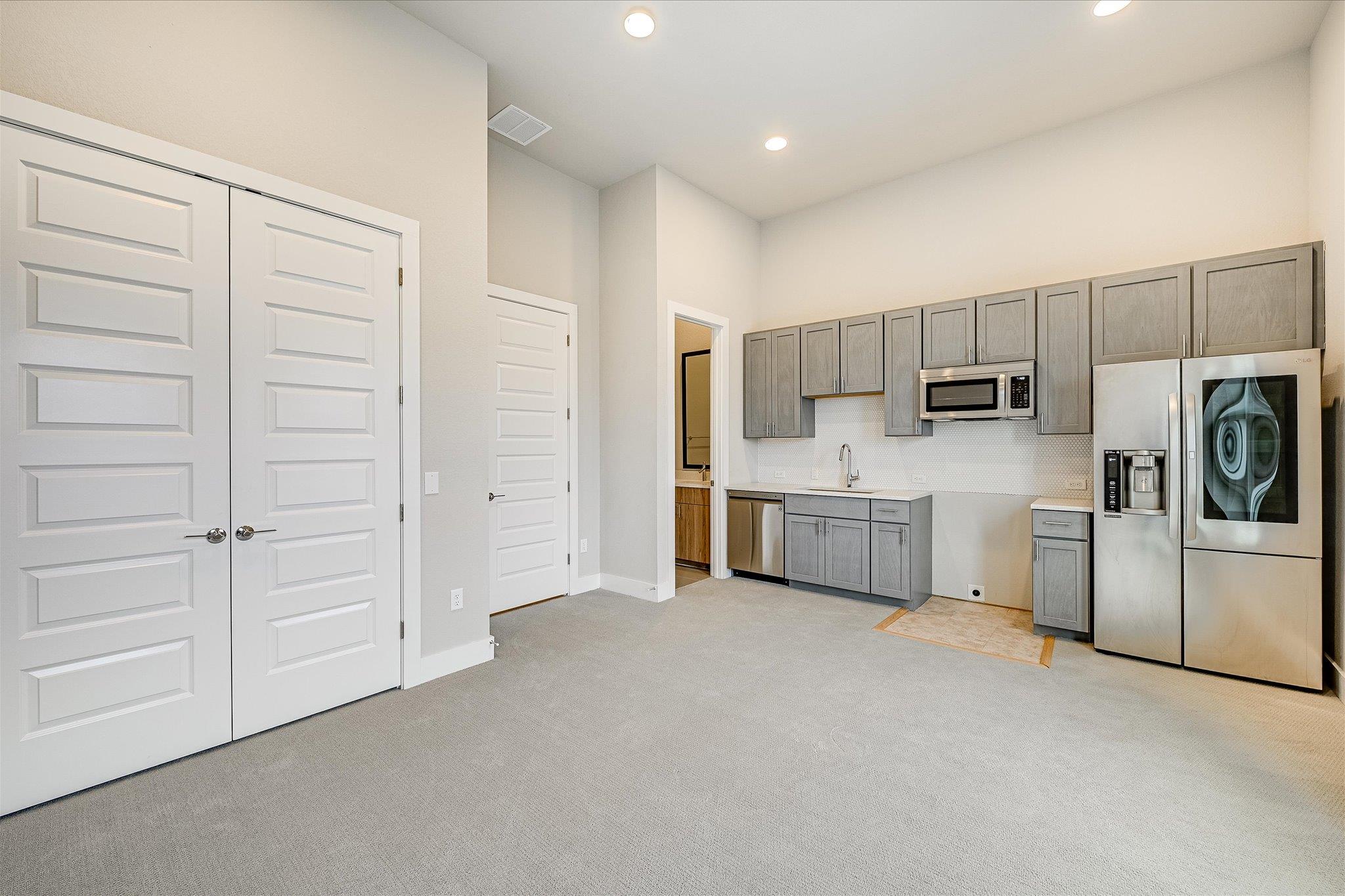 6136 Florencia Ln, Austin, TX 78724