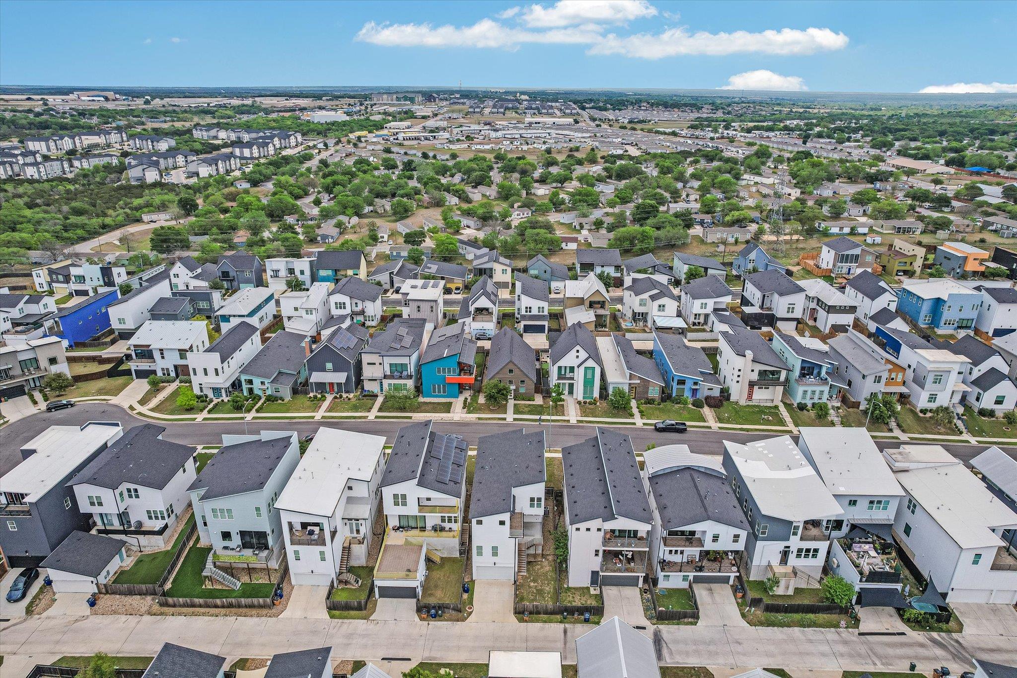 6136 Florencia Ln, Austin, TX 78724