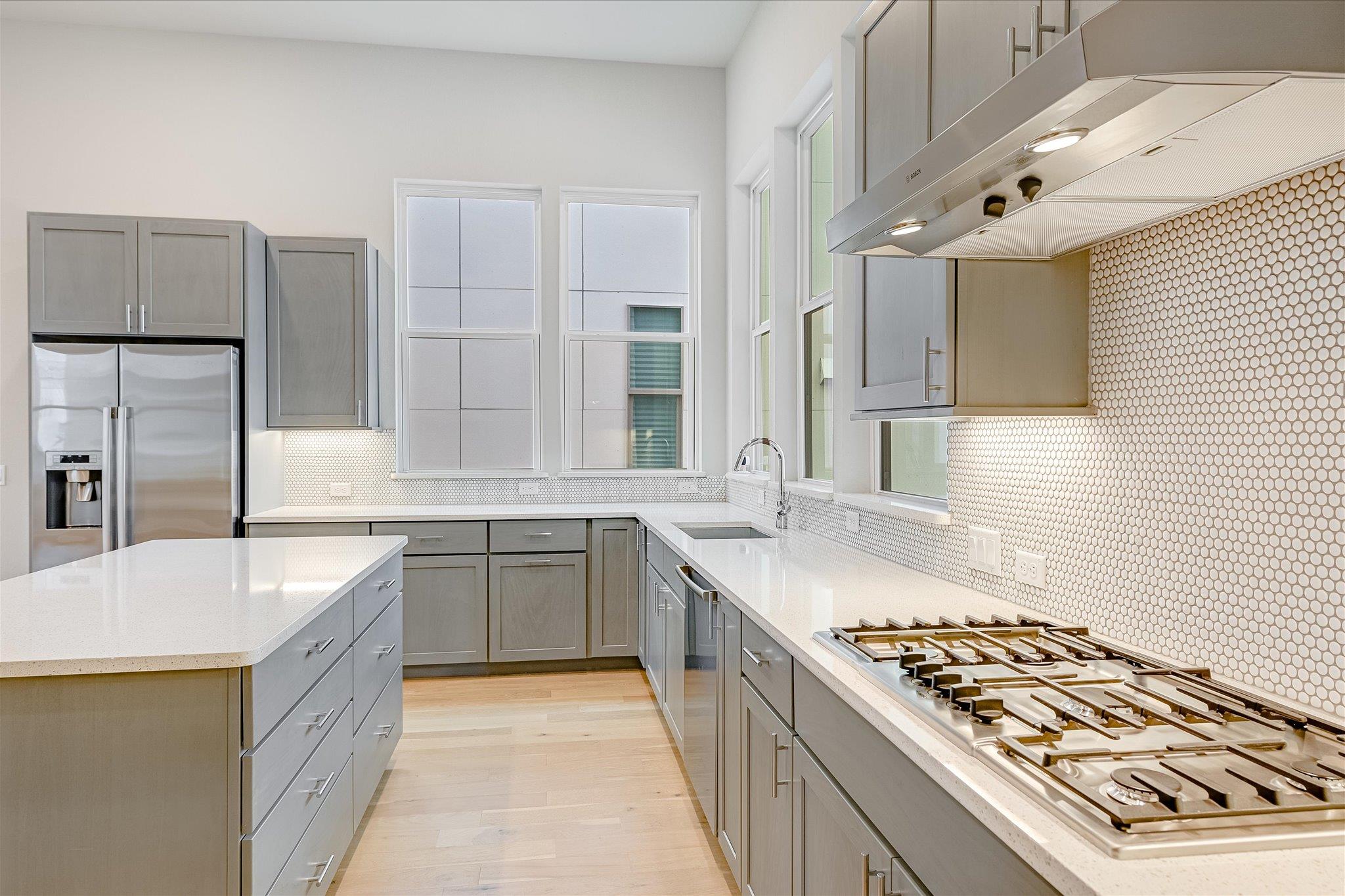 6136 Florencia Ln, Austin, TX 78724