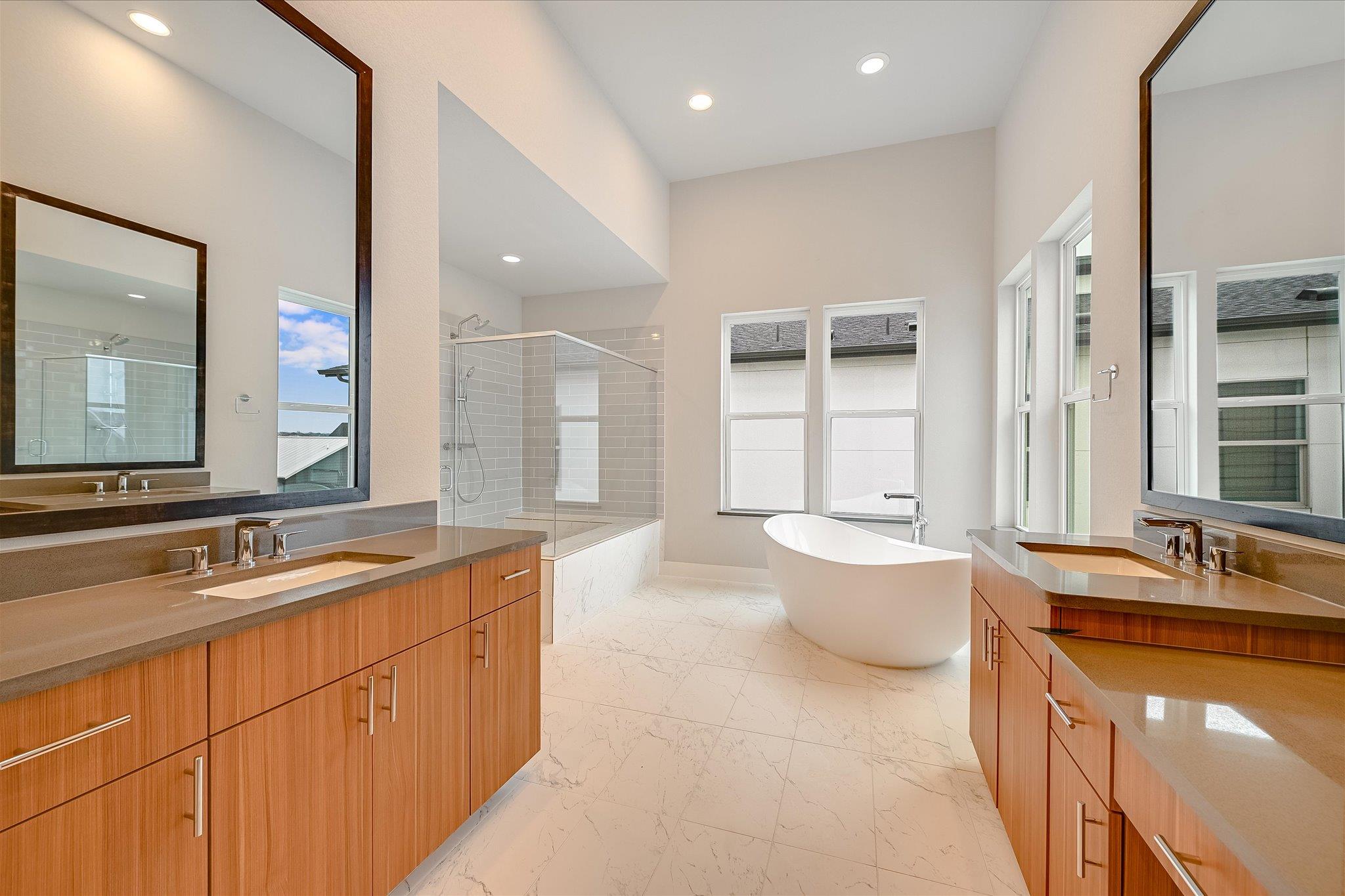 6136 Florencia Ln, Austin, TX 78724