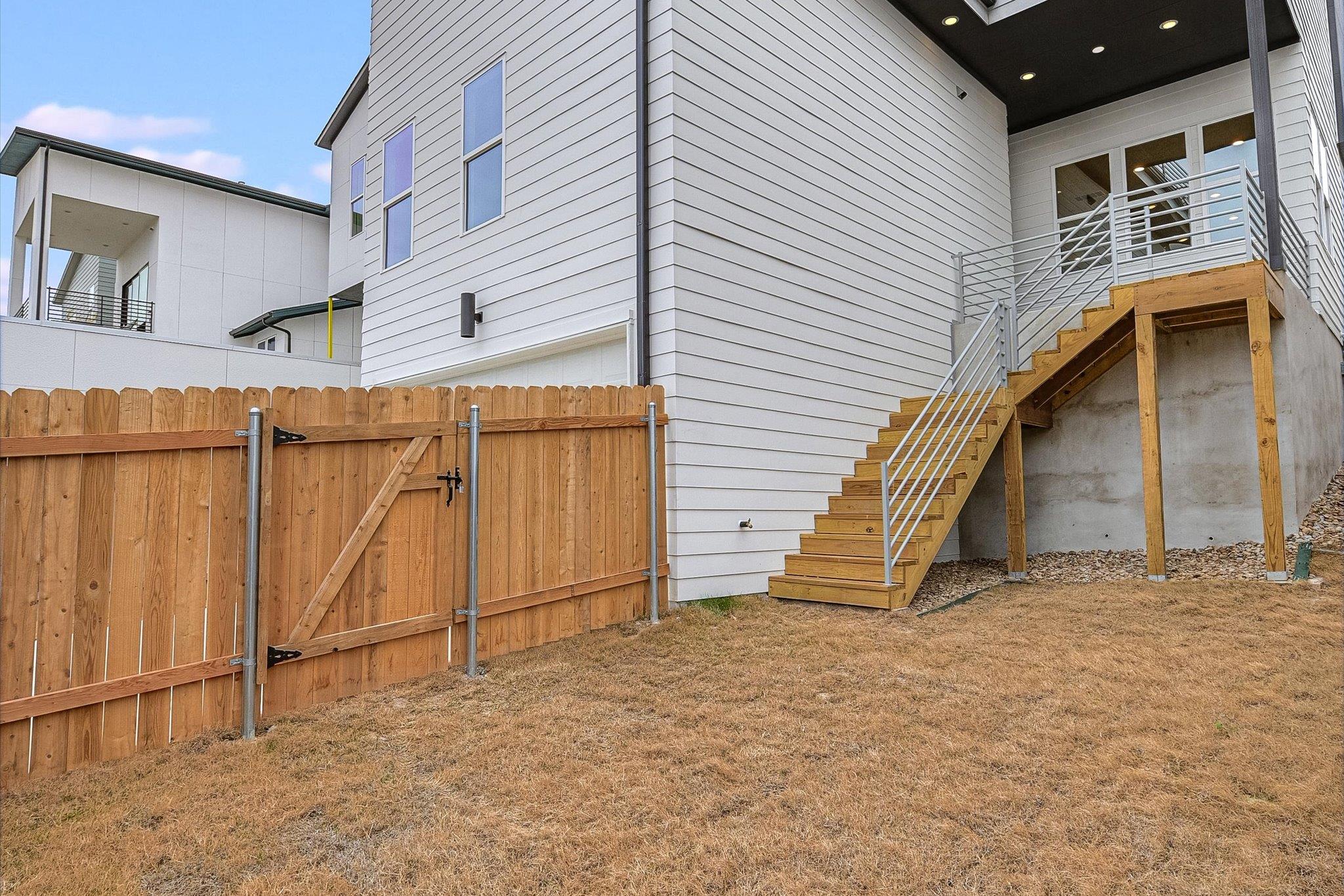 6136 Florencia Ln, Austin, TX 78724