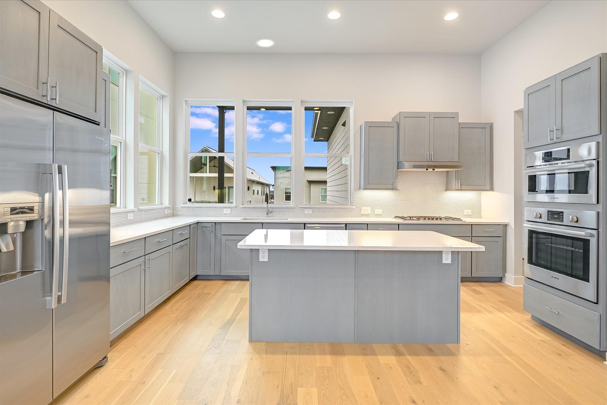 6136 Florencia Ln, Austin, TX 78724